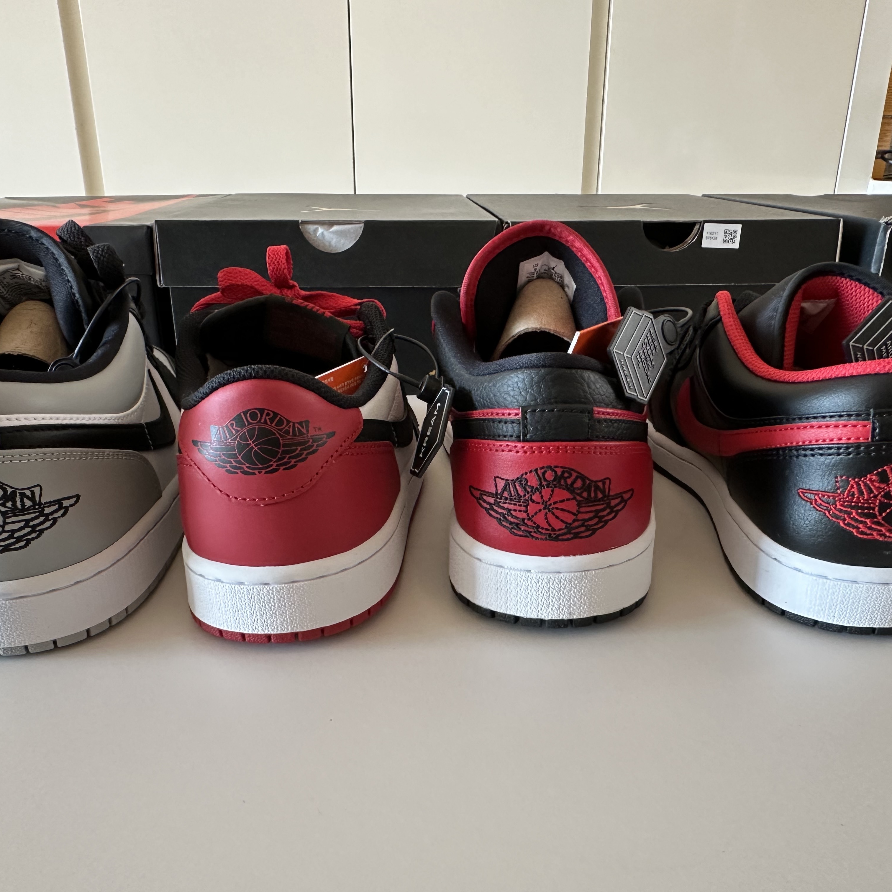 Jordan 1 Retro Low OG Black Toe 착용 스타일 - 4