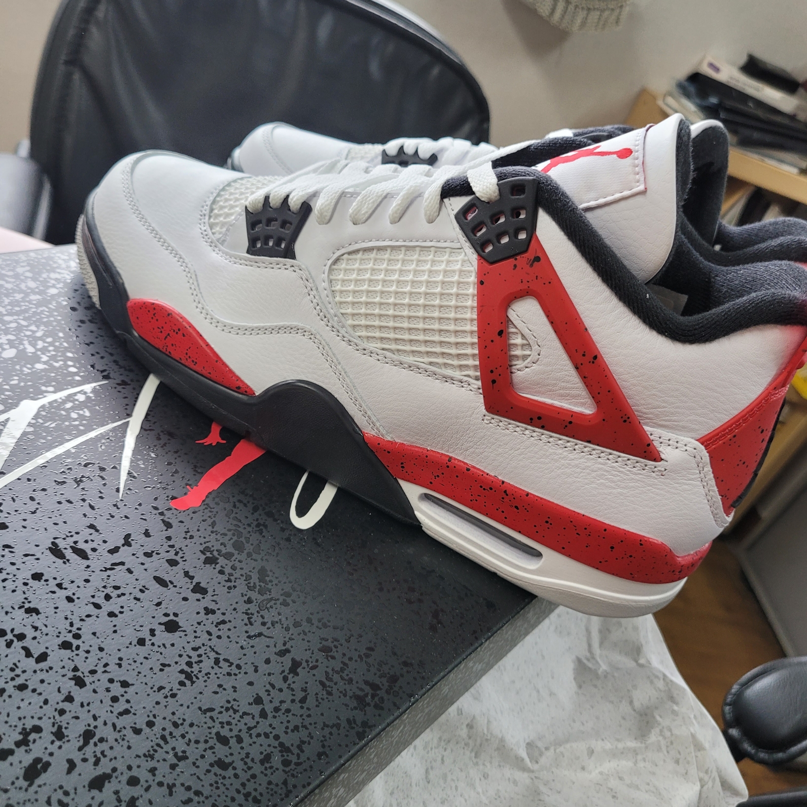Jordan 4 Retro Red Cement 착용 스타일 - 3