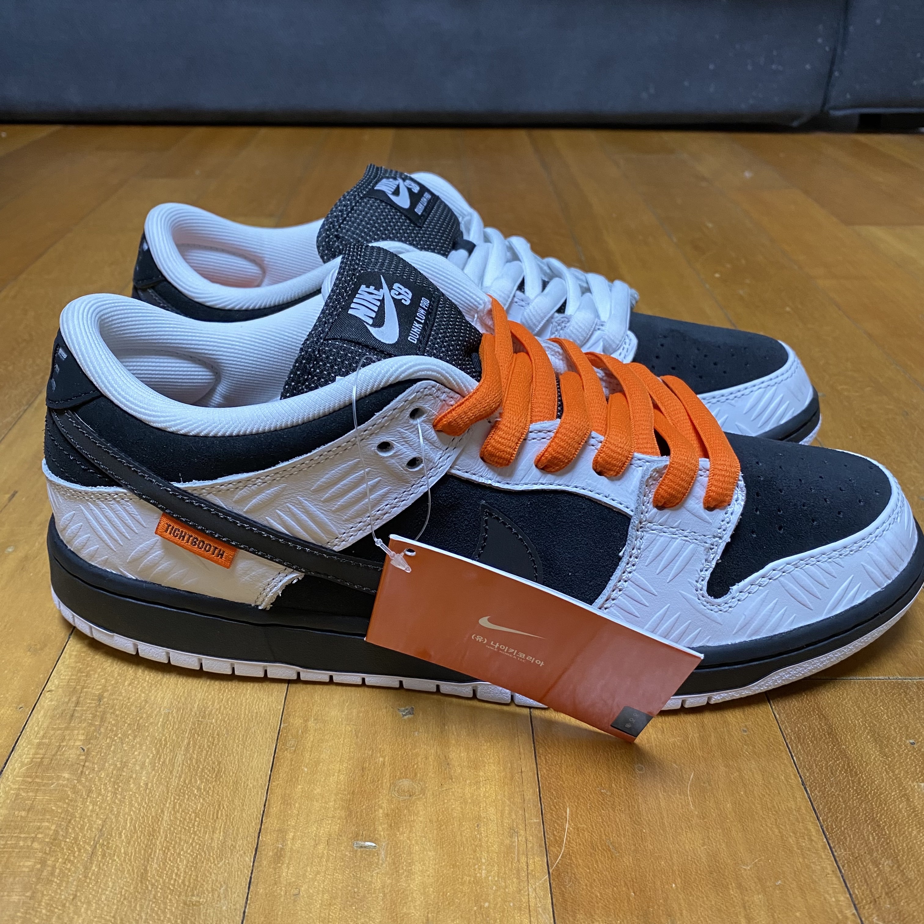 Nike x Tightbooth SB Dunk Low Pro Black and White, Nike x Supreme SB Dunk Low Black 착용 스타일 - 2