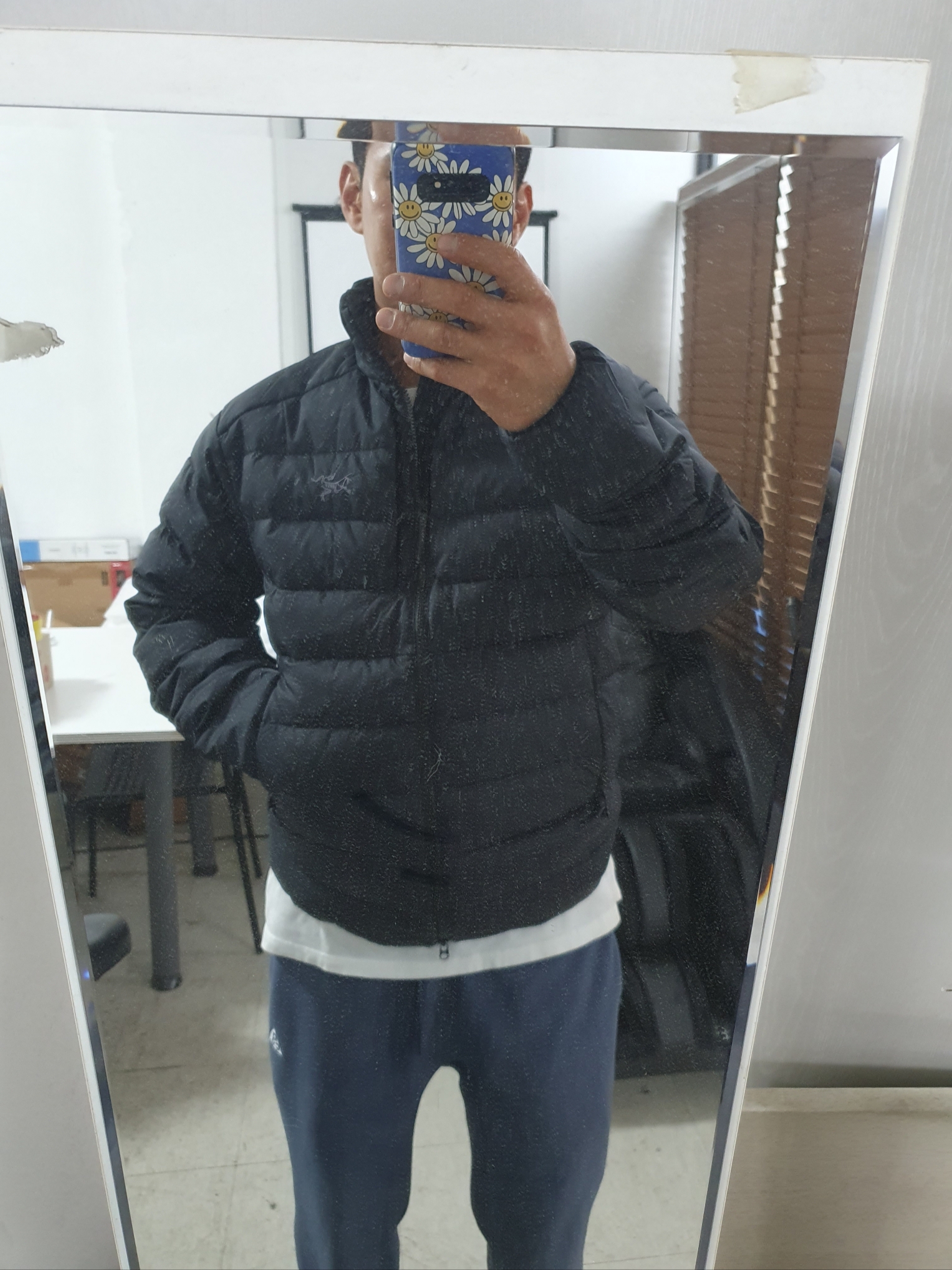 Arc'teryx Thorium Jacket Black 착용 스타일 - 1