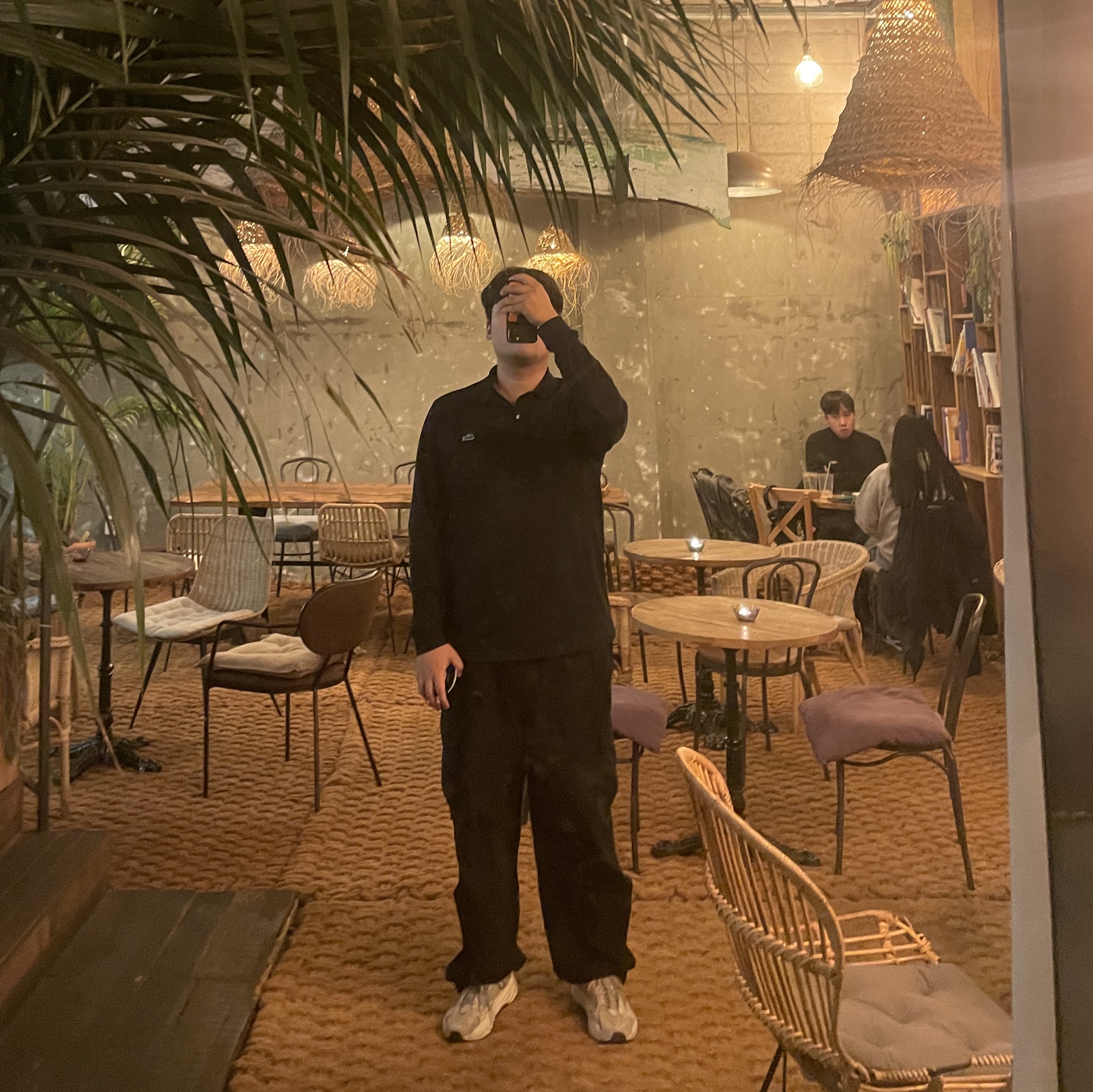 Adidas Yeezy Boost 700 V2 Static 2022 착용 스타일
