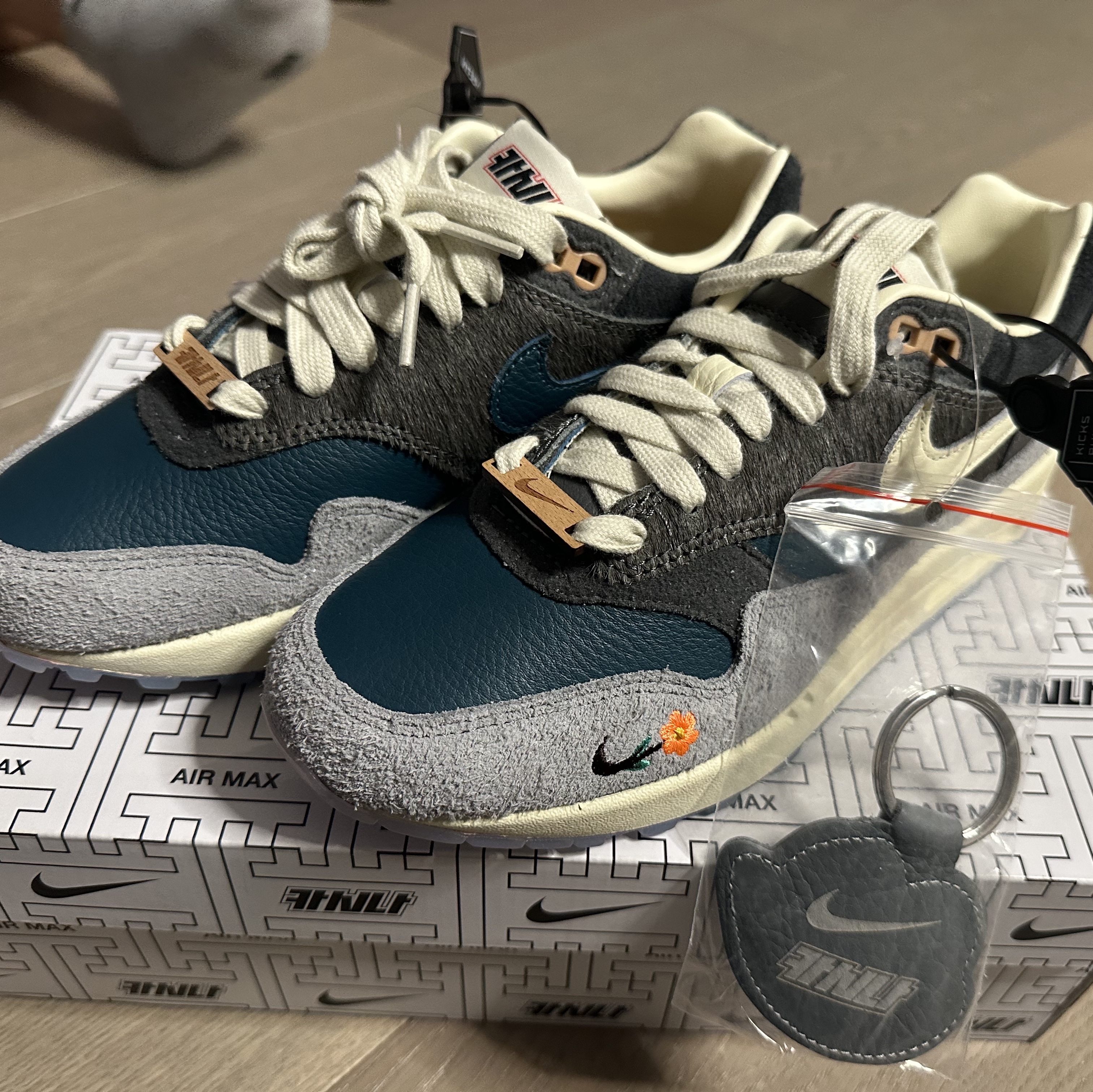 Nike x Kasina Air Max 1 SP Won-Ang Particle Grey 착용 스타일