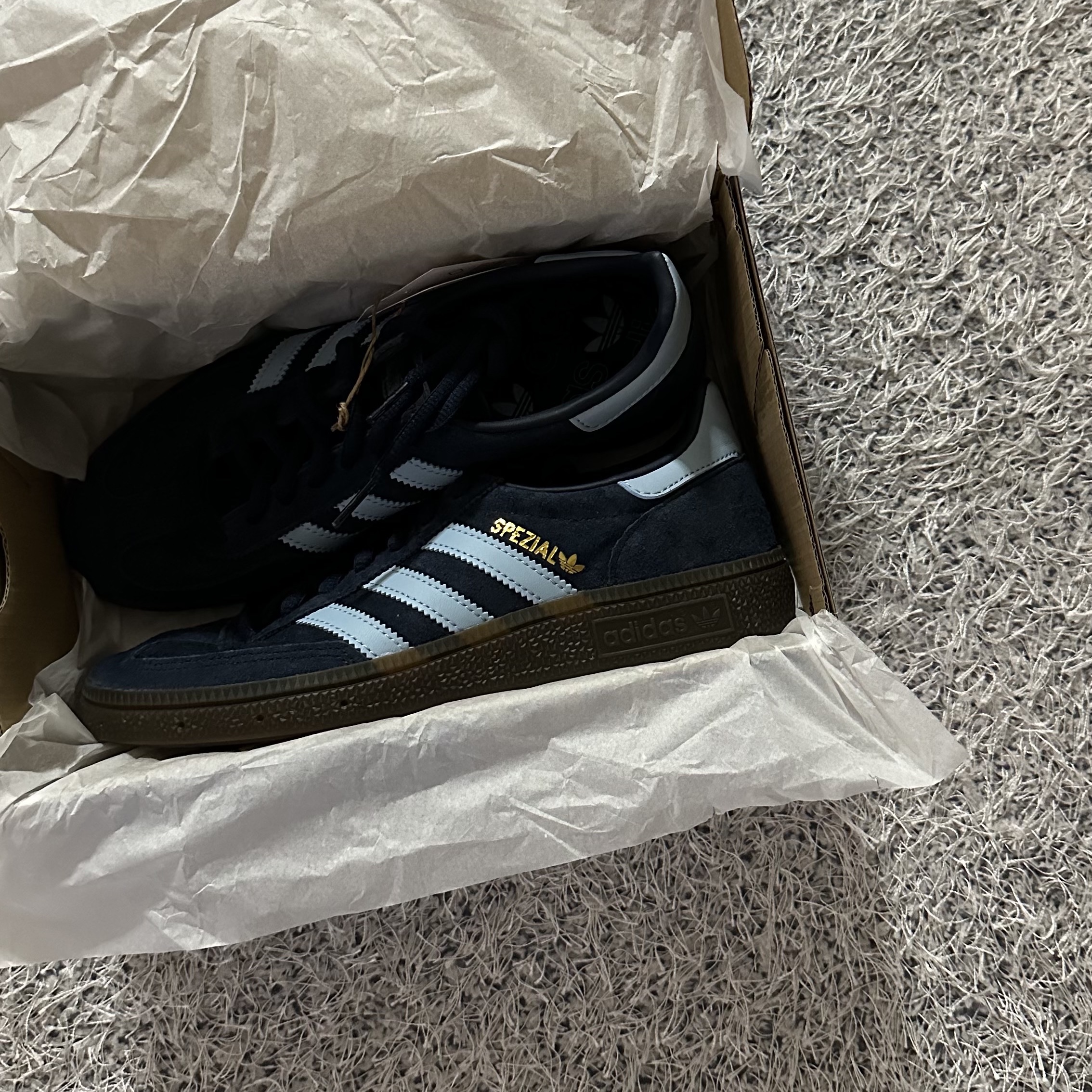 Adidas Spezial Handball Collegiate Navy 착용 스타일 - 2