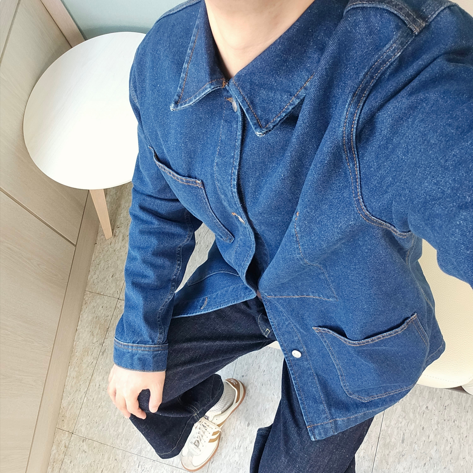 Adidas City Series Triest Cream White, Studio Nicholson Pyad Denim Pants Indigo 착용 스타일 - 4