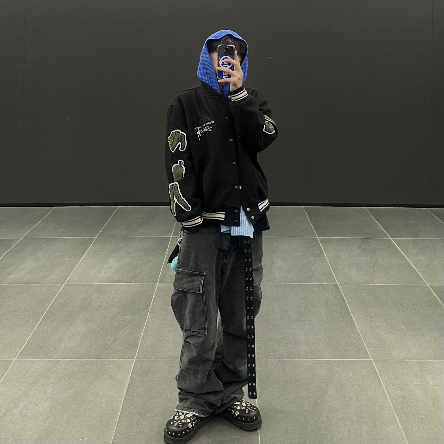 Stussy x CDG Varsity Jacket, Toga Virilis AJ1066 Mules Leather Black 착용 스타일