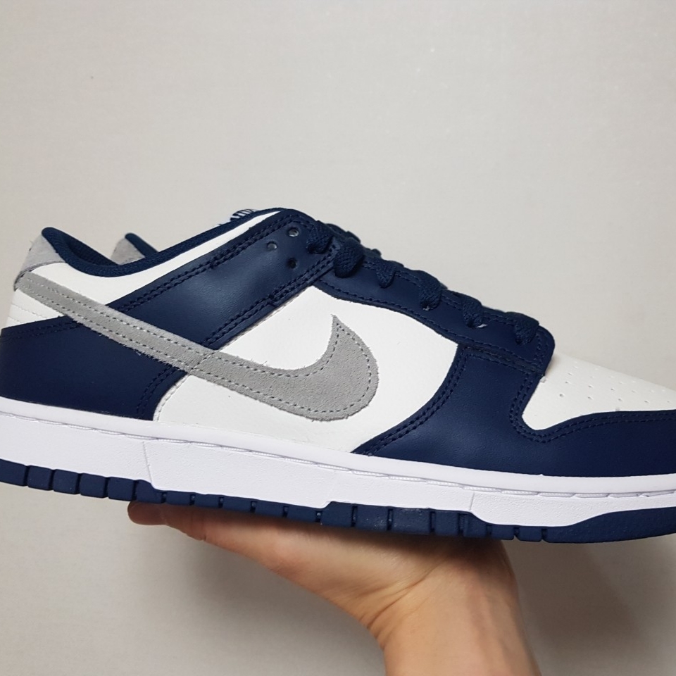 Nike Dunk Low Midnight Navy 착용 스타일 - 1