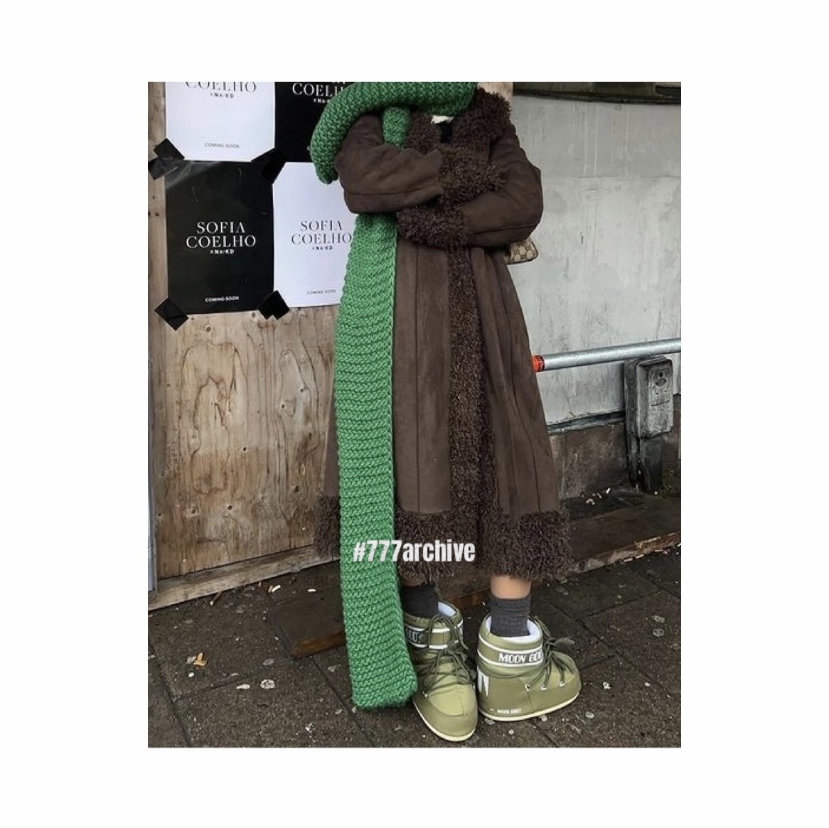 (W) Moon Boot Icon Nylon Boots Black, (W) Moon Boot Icon Low Nylon Boots Cream 착용 스타일 - 8