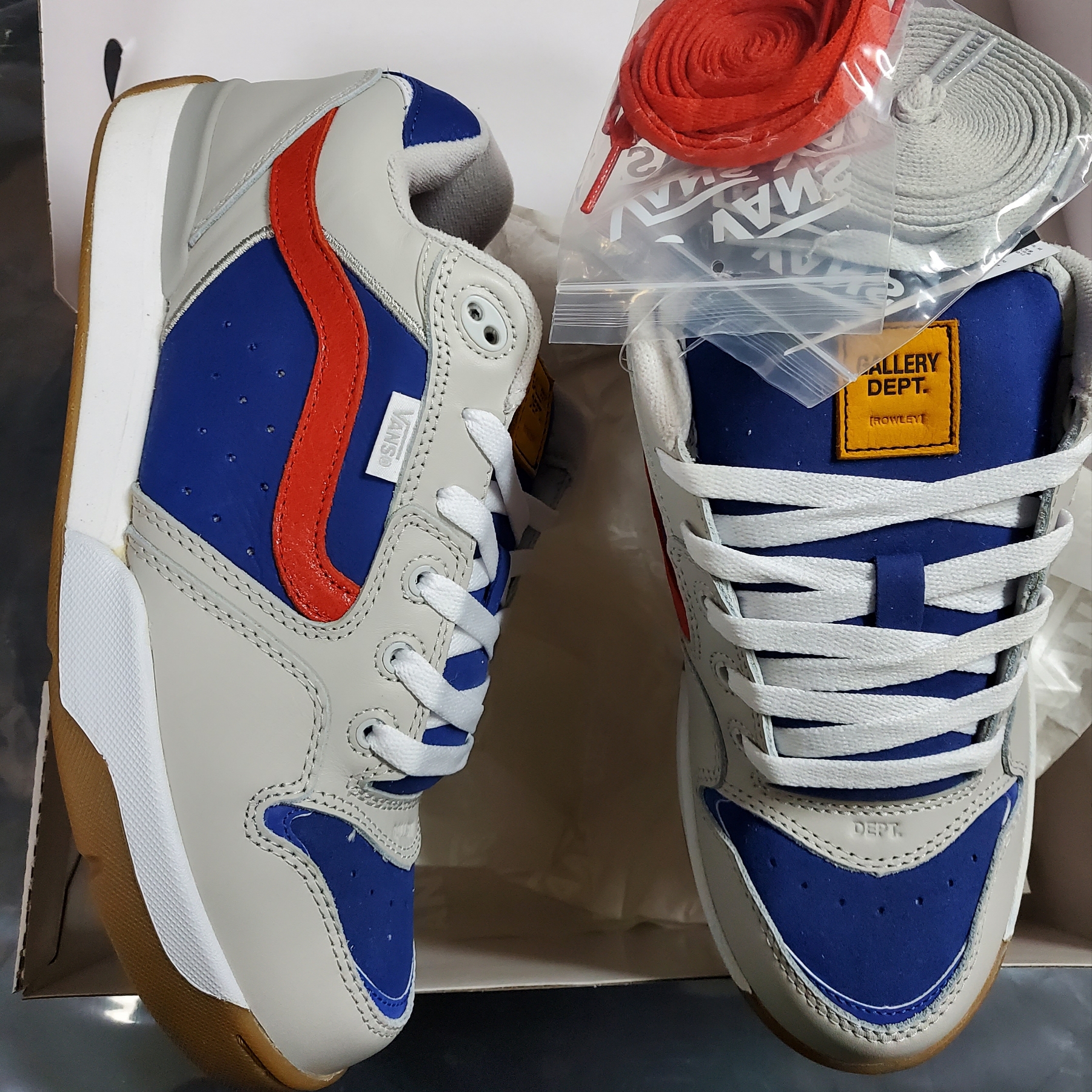 Vans Vault x Gallery Dept. Rowley XLT LX Blue Steel 착용 스타일