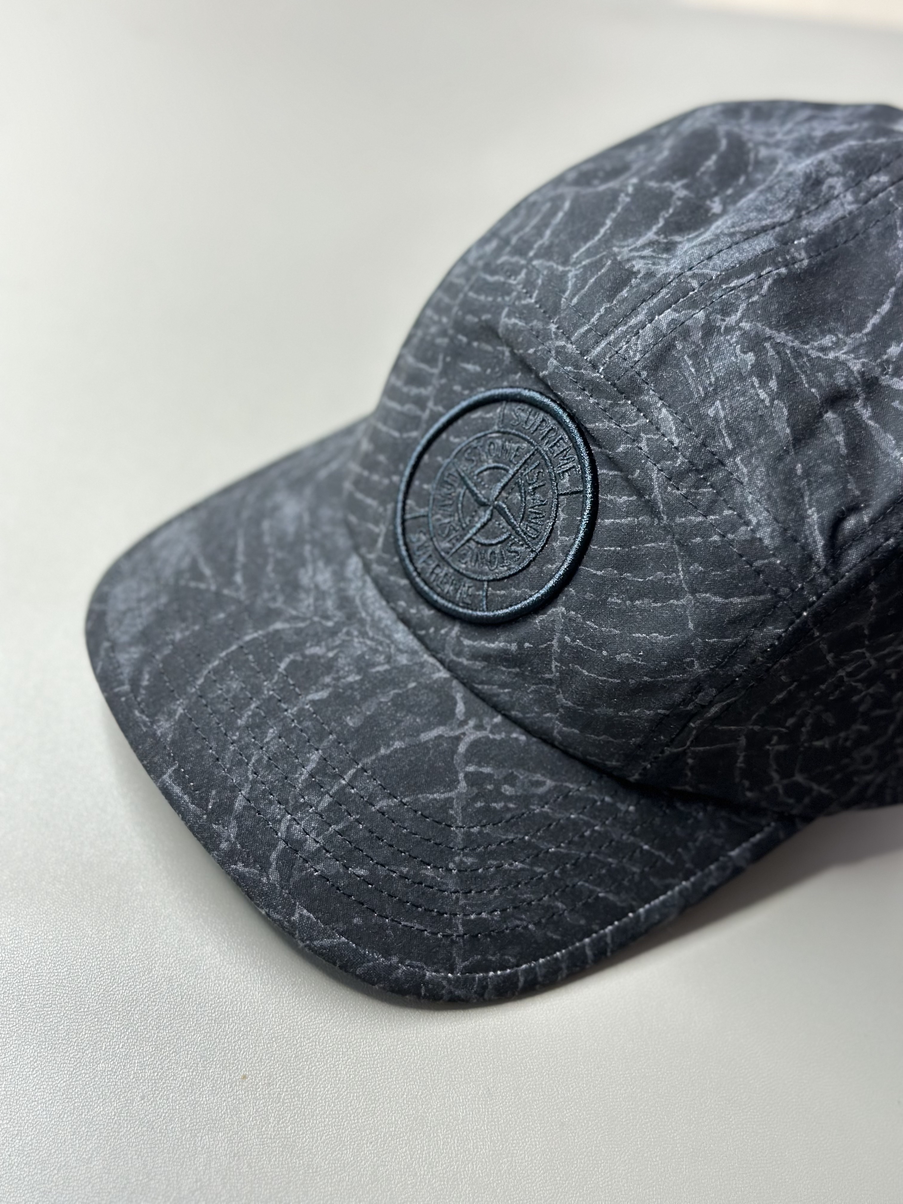 Supreme x Stone Island Camp Cap Black - 23FW 착용 스타일 - 1