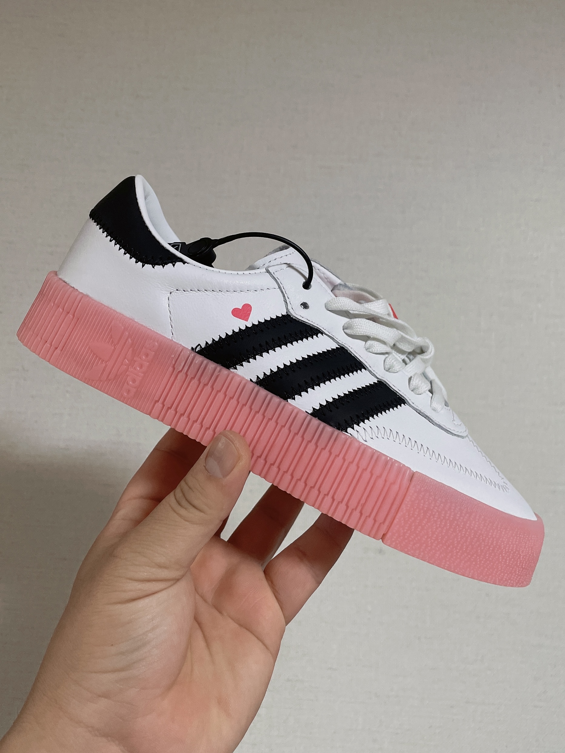 (W) Adidas Sambarose White Pink 착용 스타일