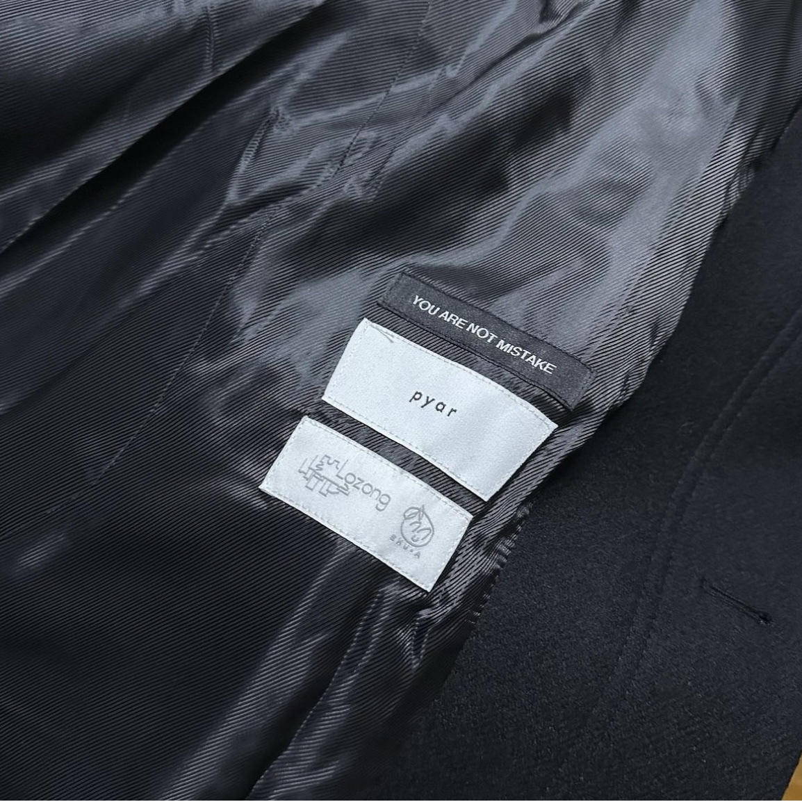 Nike x Matthew M Williams Zoom 004 Stone, Undermycar Majanne Multi Button Oversized Wool Coat Black Oyster - 21FW 착용 스타일 - 4