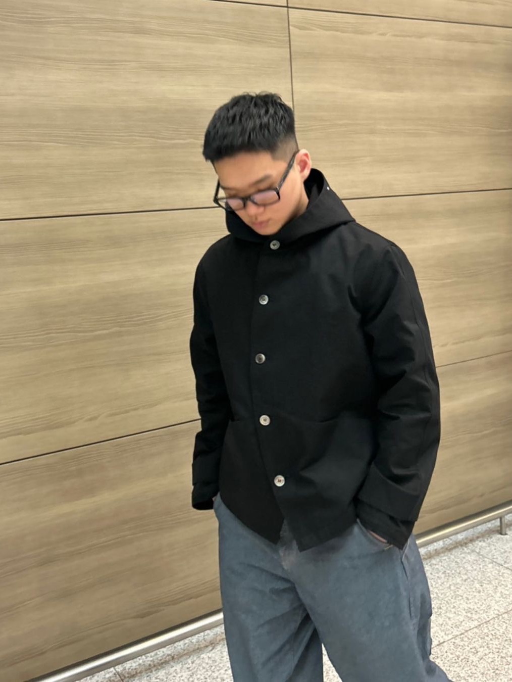 Curated Parade Aaron Jacket Navy 착용 스타일