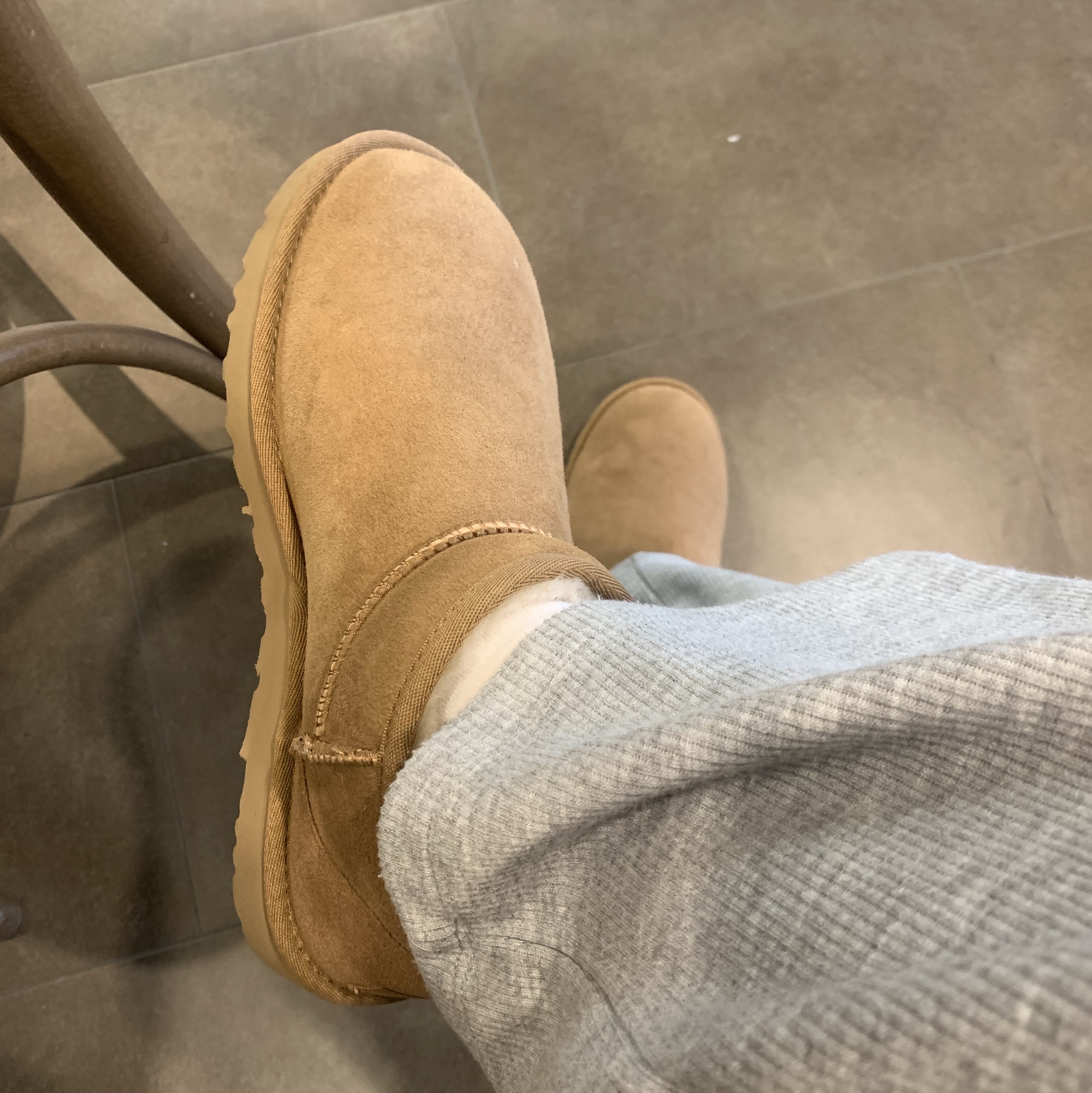 (W) UGG Classic Ultra Mini Boots Chestnut 착용 스타일