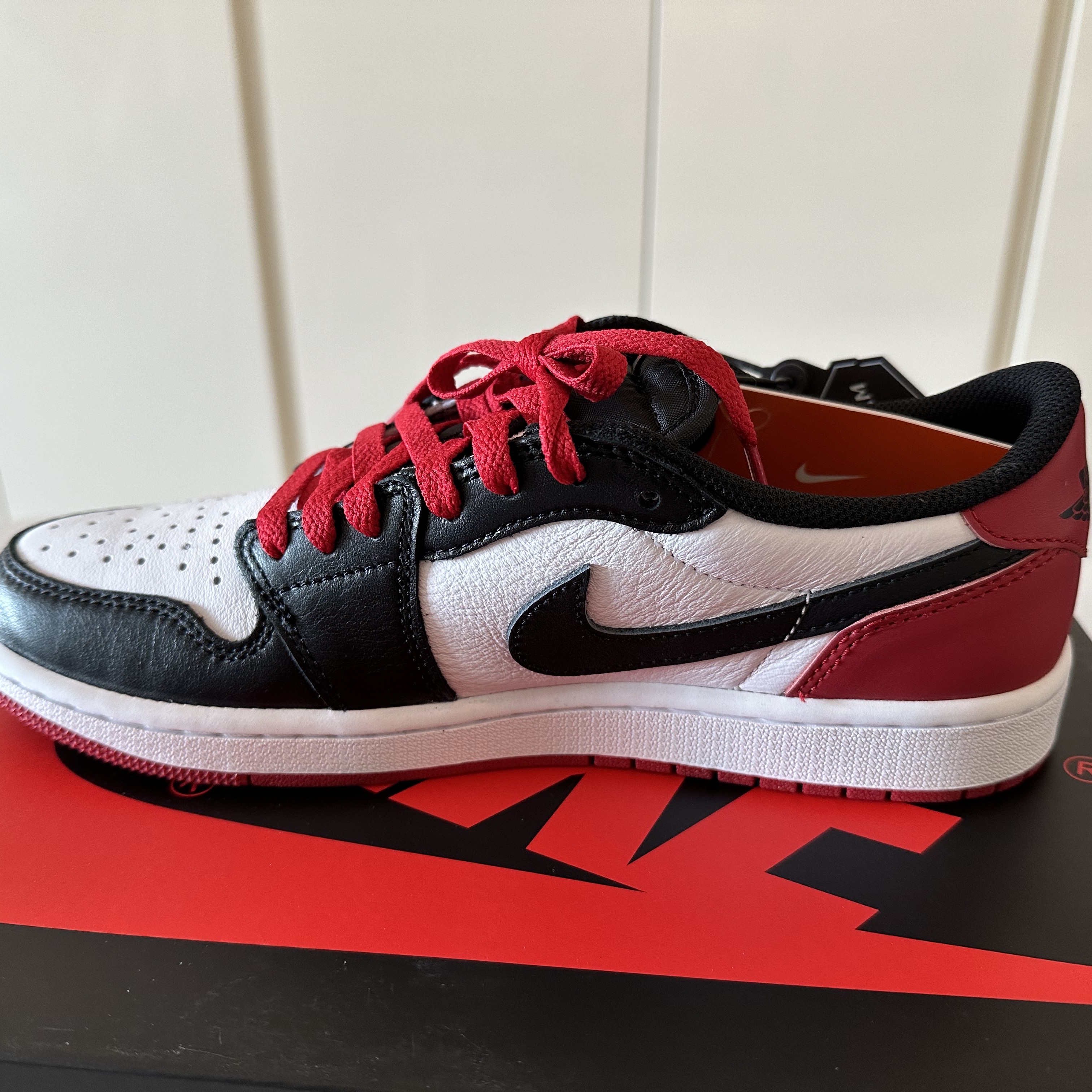 Jordan 1 Retro Low OG Black Toe 착용 스타일 - 2