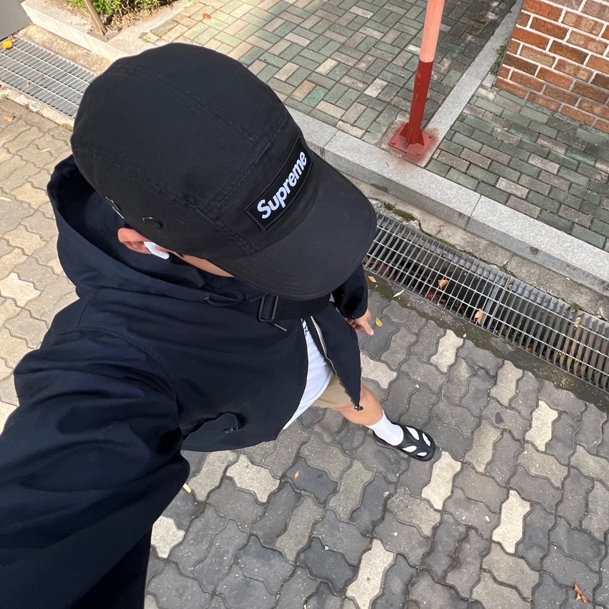 Supreme Military Camp Cap Black - 22FW 착용 스타일
