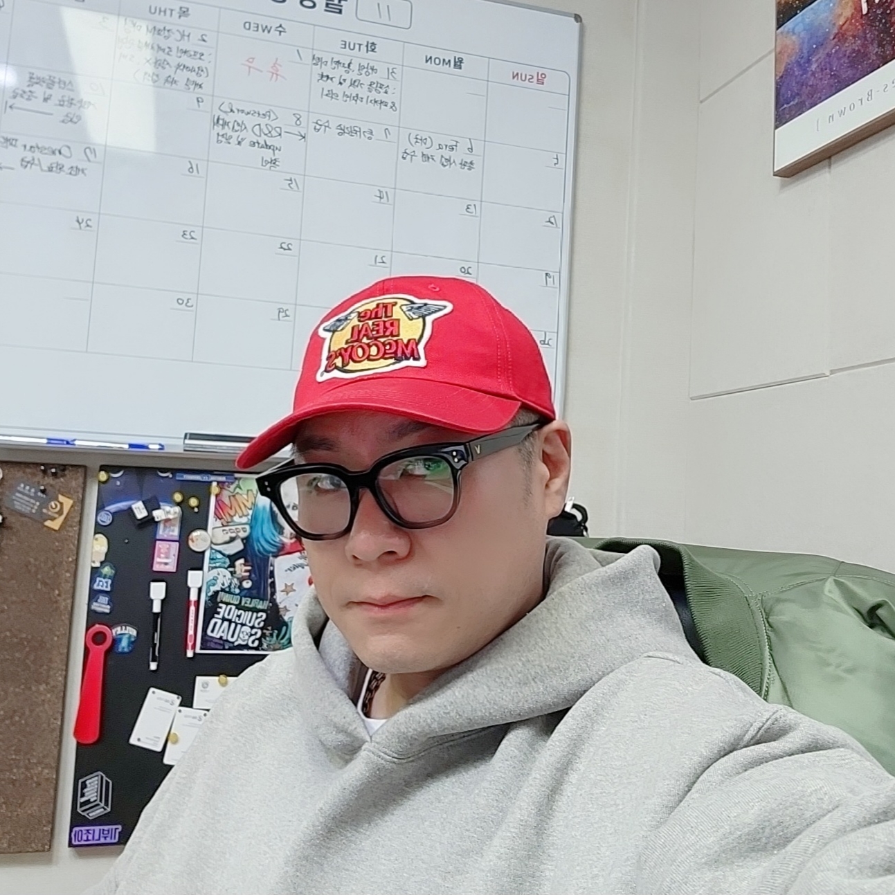 The Real McCoy's Logo Baseball Cap Red, Essentials The Core Collection Hoodie Dark Oatmeal 착용 스타일 - 2
