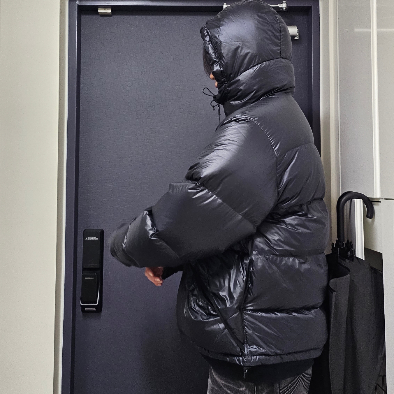 Stussy Down Parka Micro Ripstop Phantom Black 착용 스타일 - 2