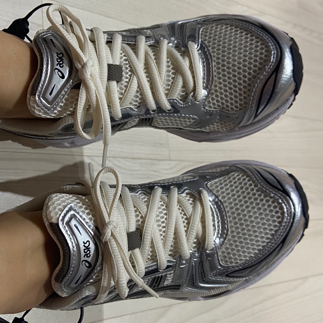 Asics Gel-Kayano 14 Cream Black 착용 스타일