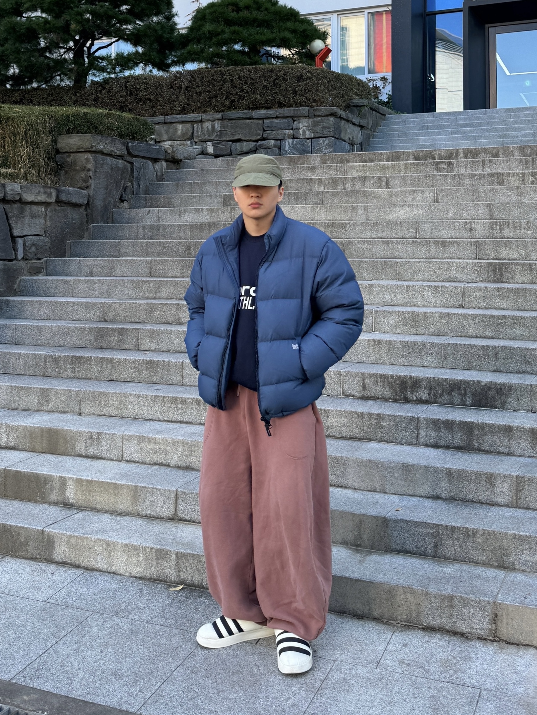 Adidas Puffylette Off White 착용 스타일 - 3