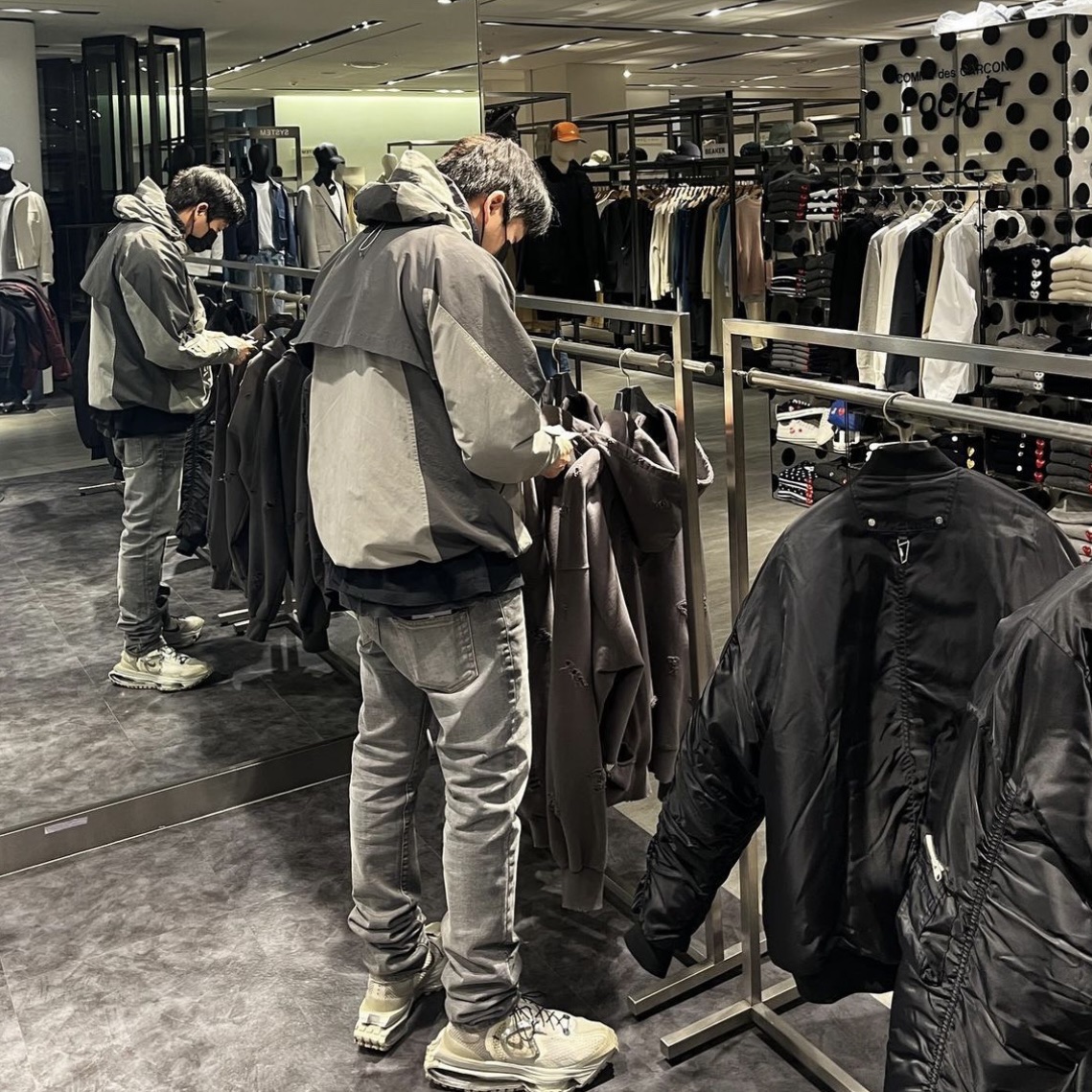 Nike x Matthew M Williams Zoom 004 Stone, Undermycar Majanne Multi Button Oversized Wool Coat Black Oyster - 21FW 착용 스타일 - 2