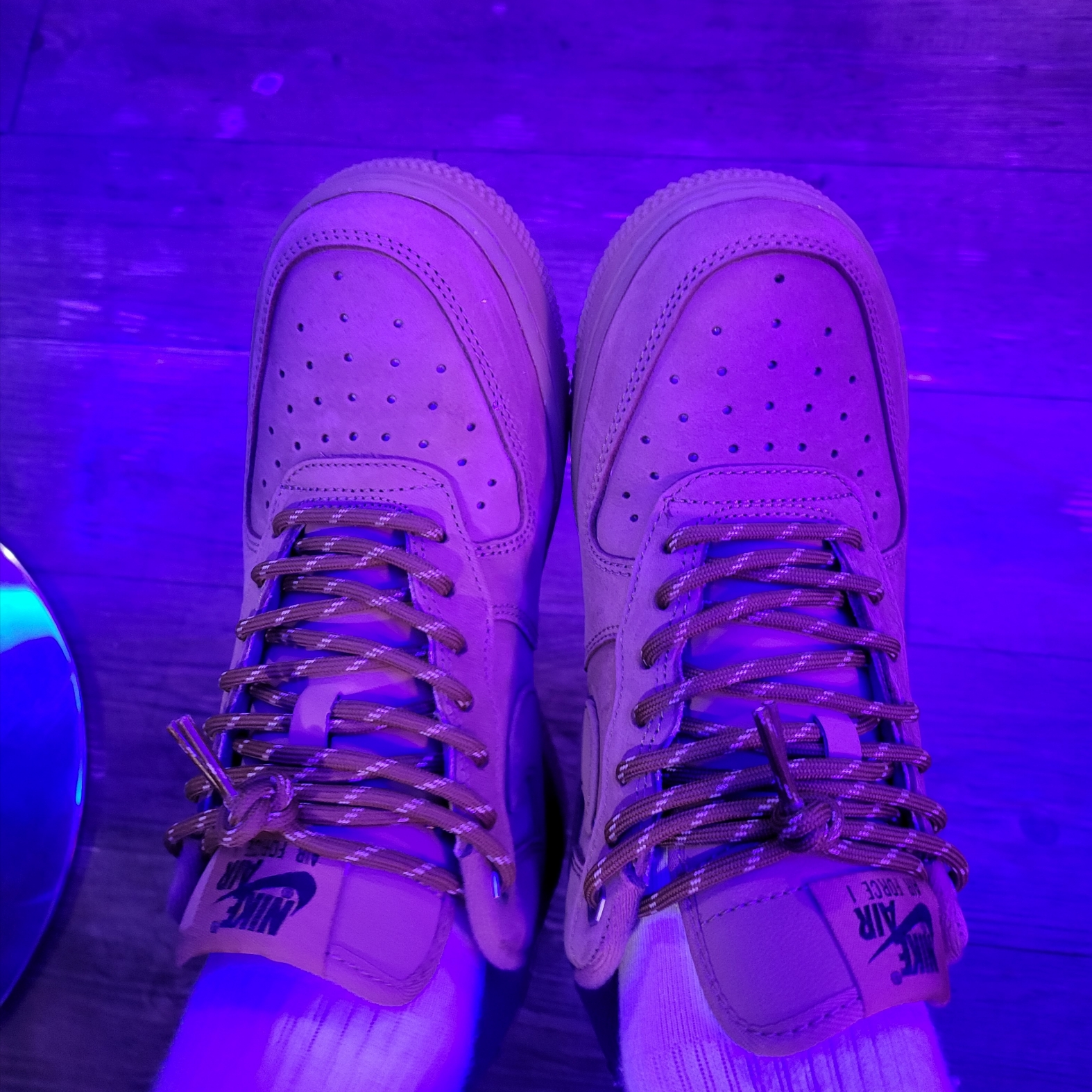 Nike Air Force 1 '07 WB Flax 착용 스타일