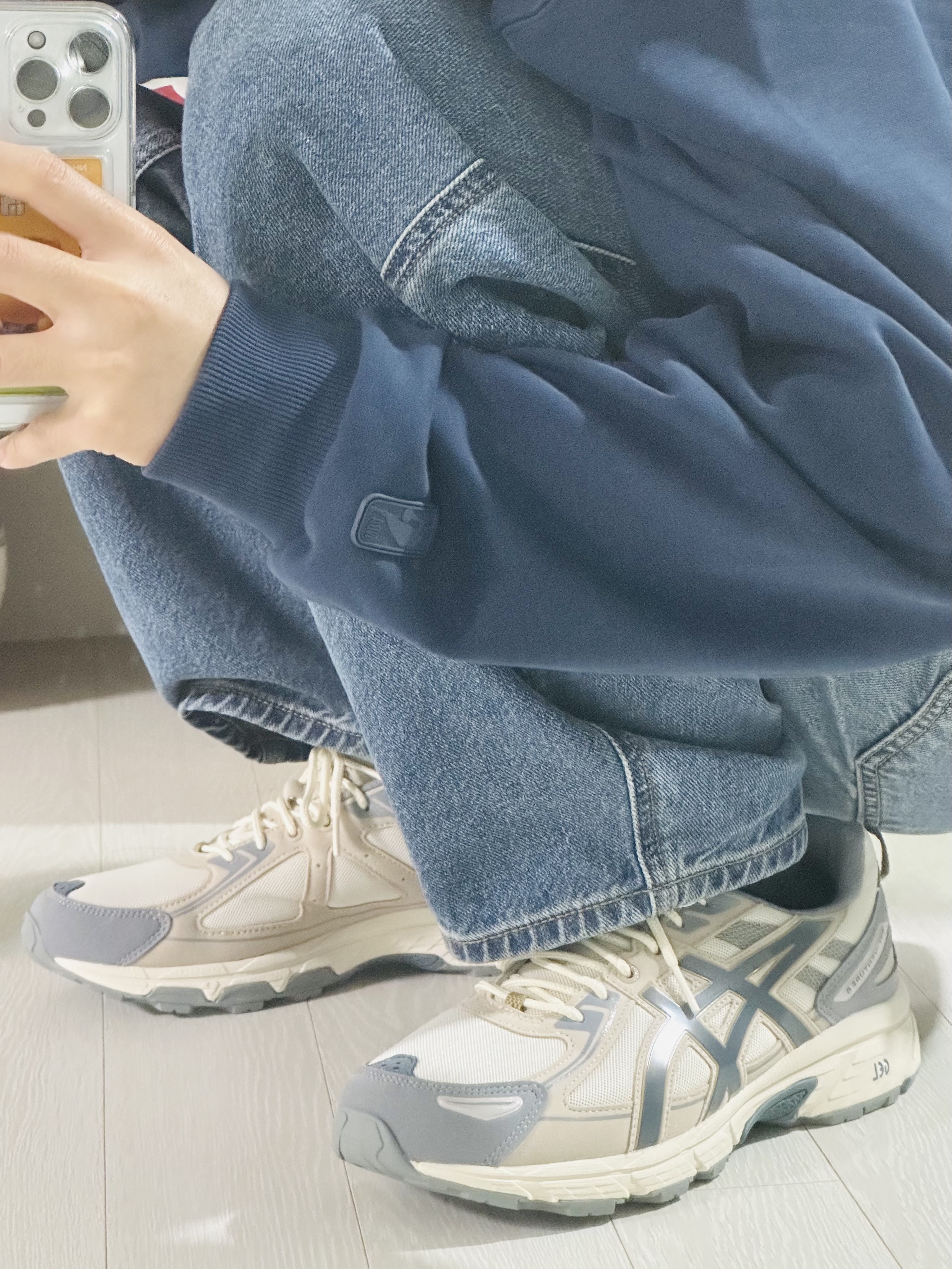 Asics Gel-Venture 6 SPS Birch Ironclad 착용 스타일
