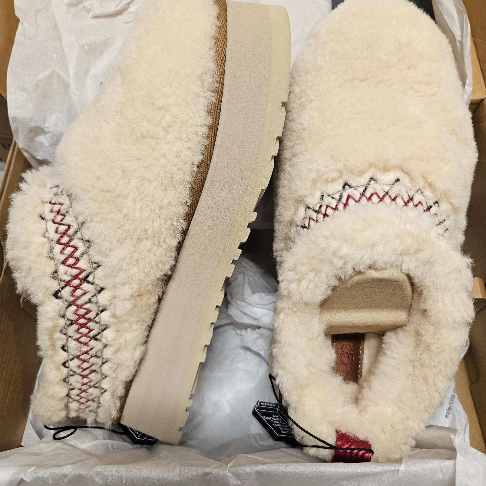 (W) UGG Tazz Braid Natural 착용 스타일 - 1