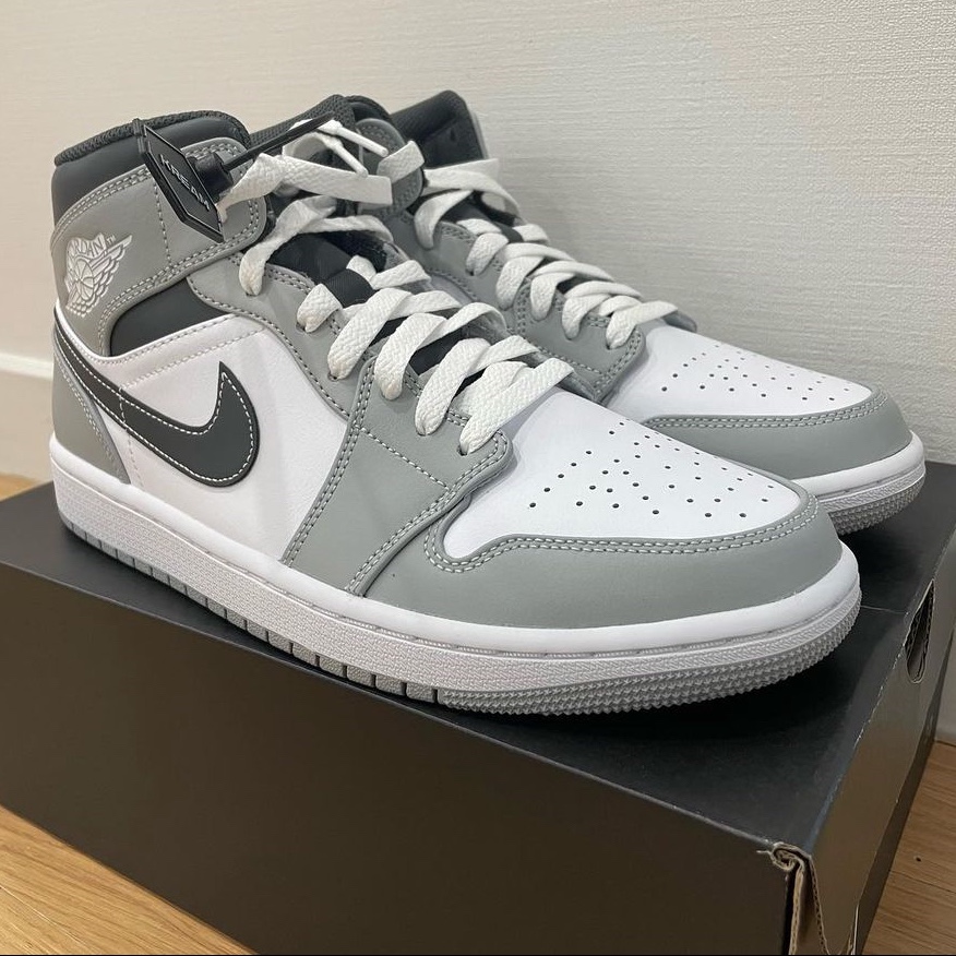Jordan 1 Mid Light Smoke Grey Anthracite 착용 스타일