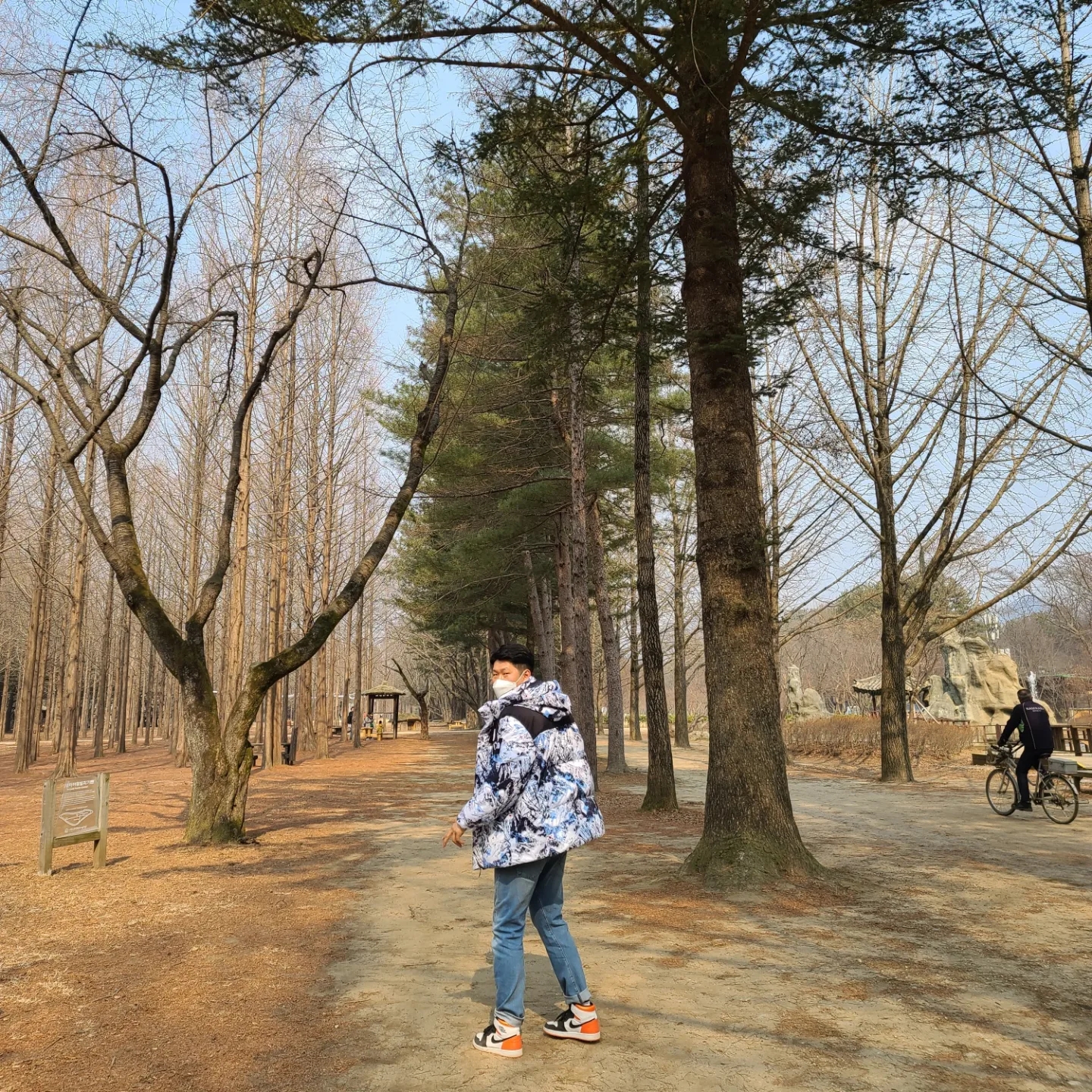 The North Face 22 Beijing Team Korea Down Parka Replica White, Jordan 1 Retro High OG Electro Orange 착용 스타일