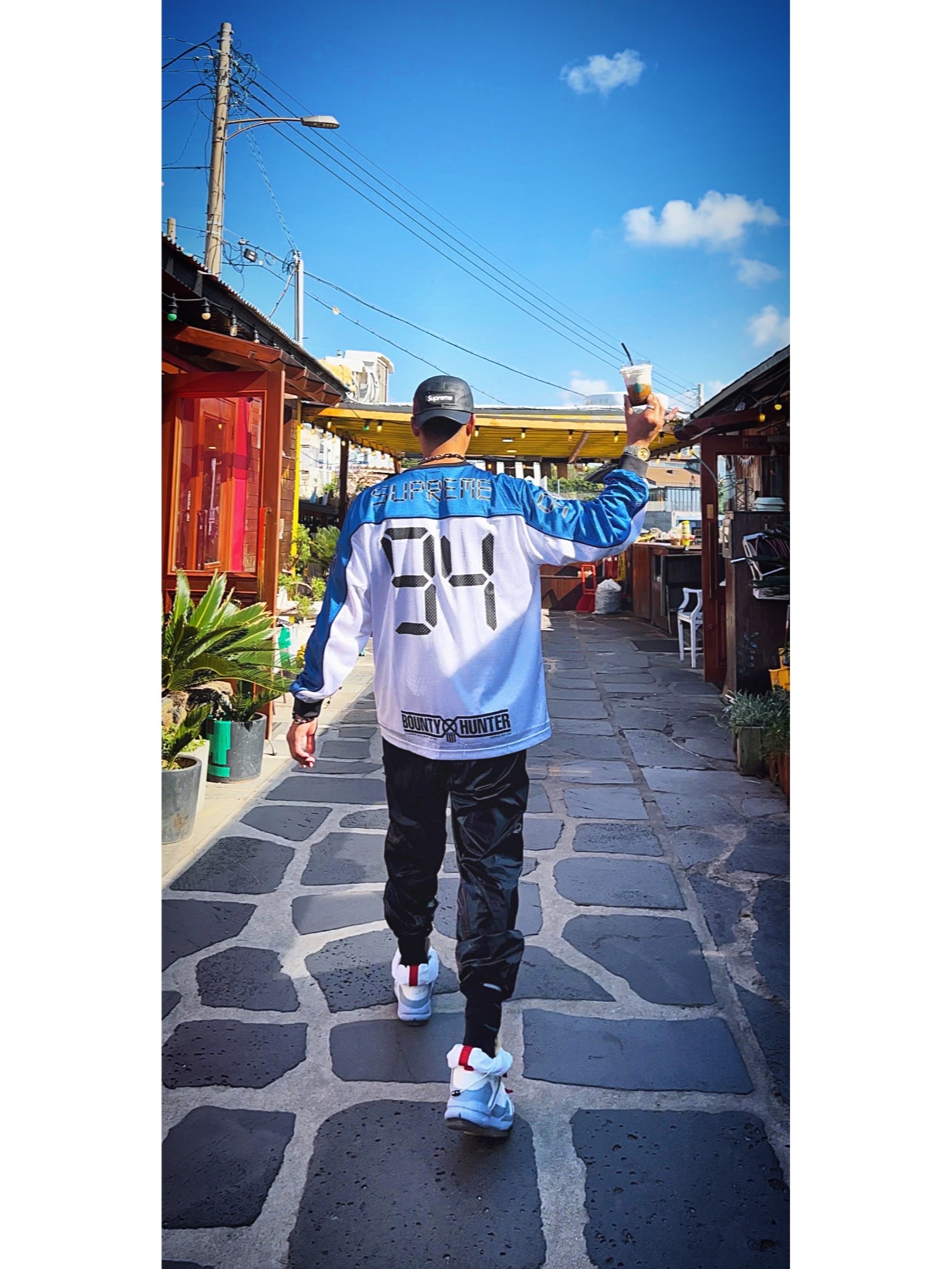 Supreme Leather Camp Cap Black - 21SS, Supreme x Stone Island New Silk Light Pants Black - 19SS 착용 스타일 - 1