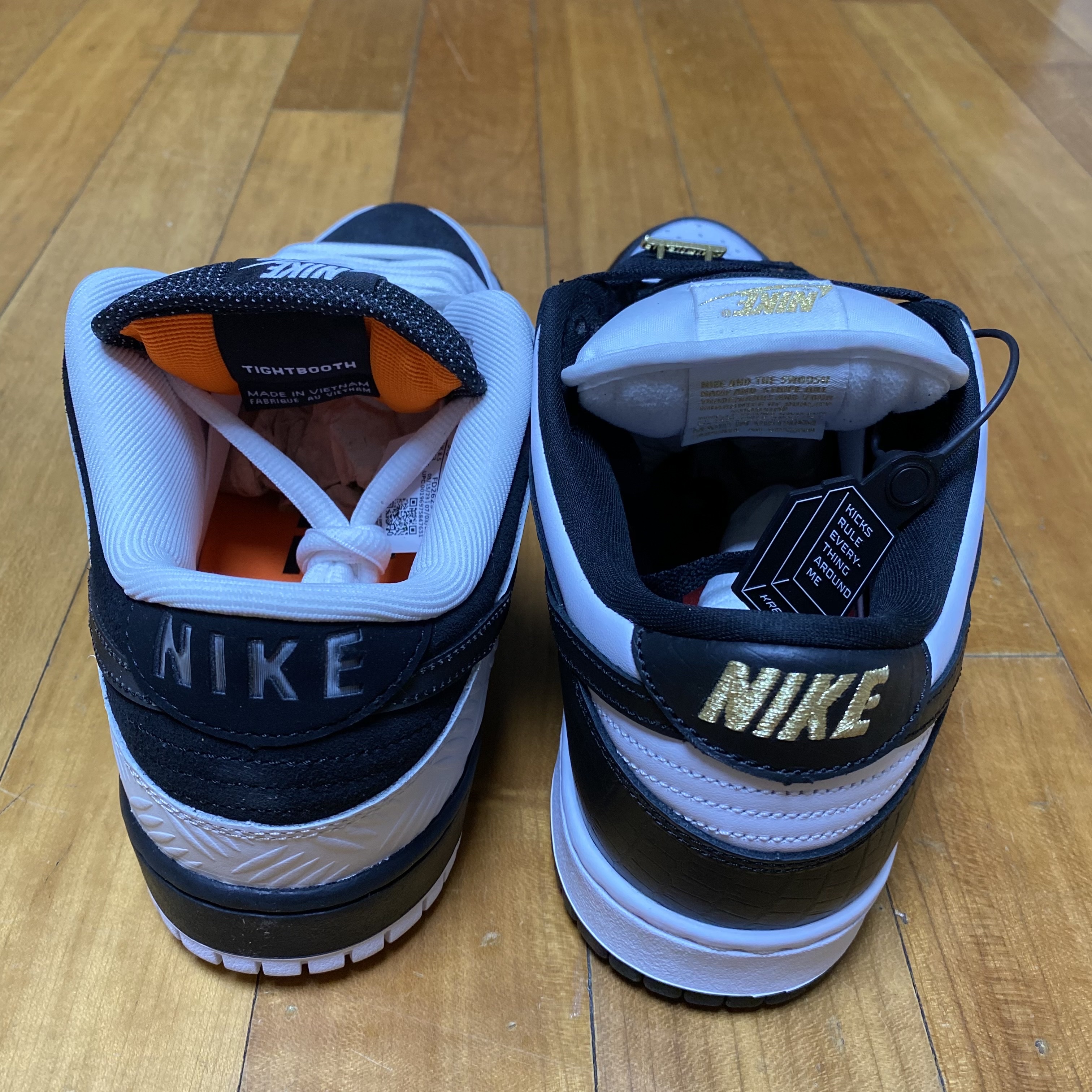 Nike x Supreme SB Dunk Low Black, Nike x Tightbooth SB Dunk Low Pro Black and White 착용 스타일