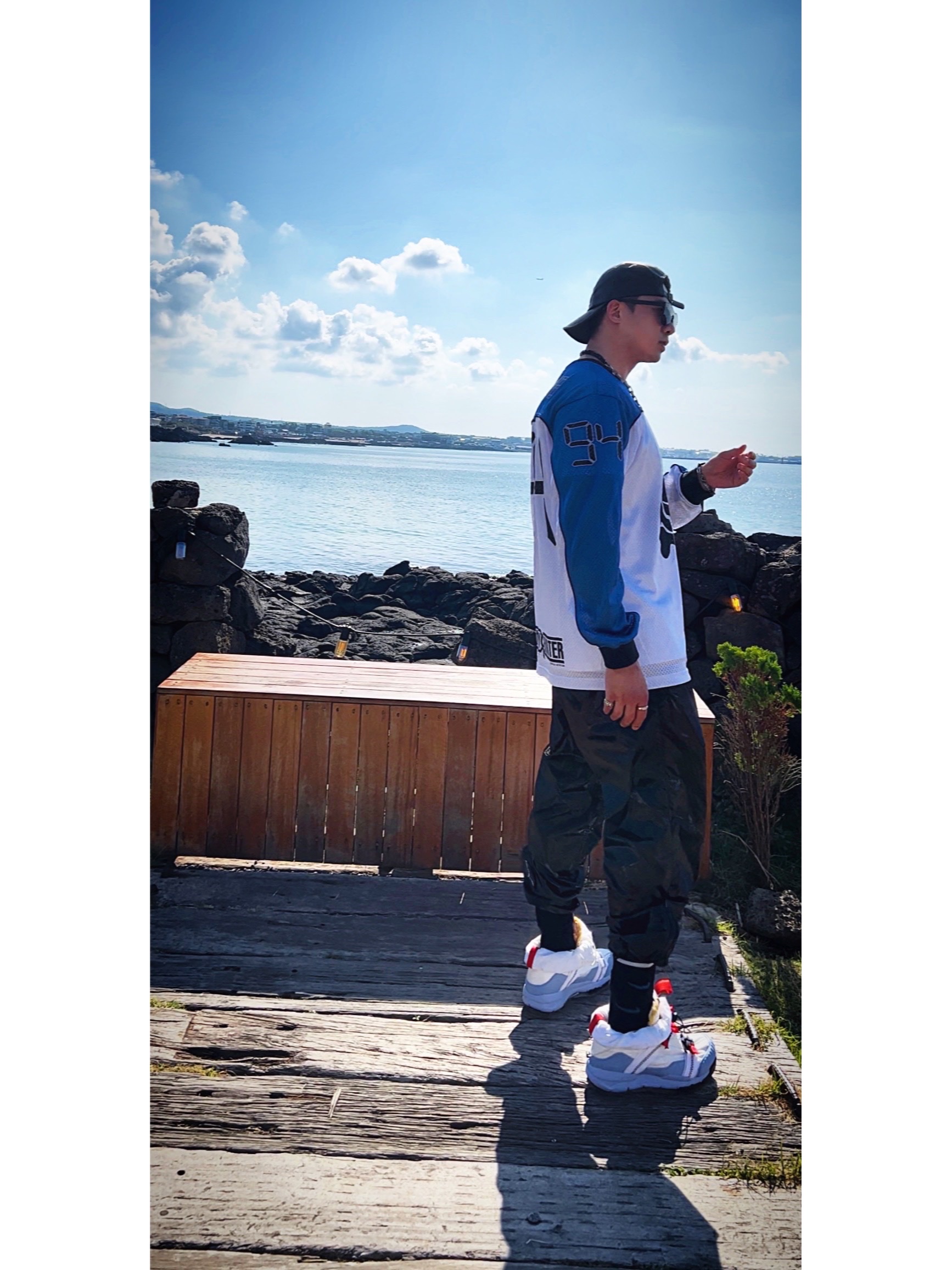 Supreme Leather Camp Cap Black - 21SS, Supreme x Stone Island New Silk Light Pants Black - 19SS 착용 스타일 - 2