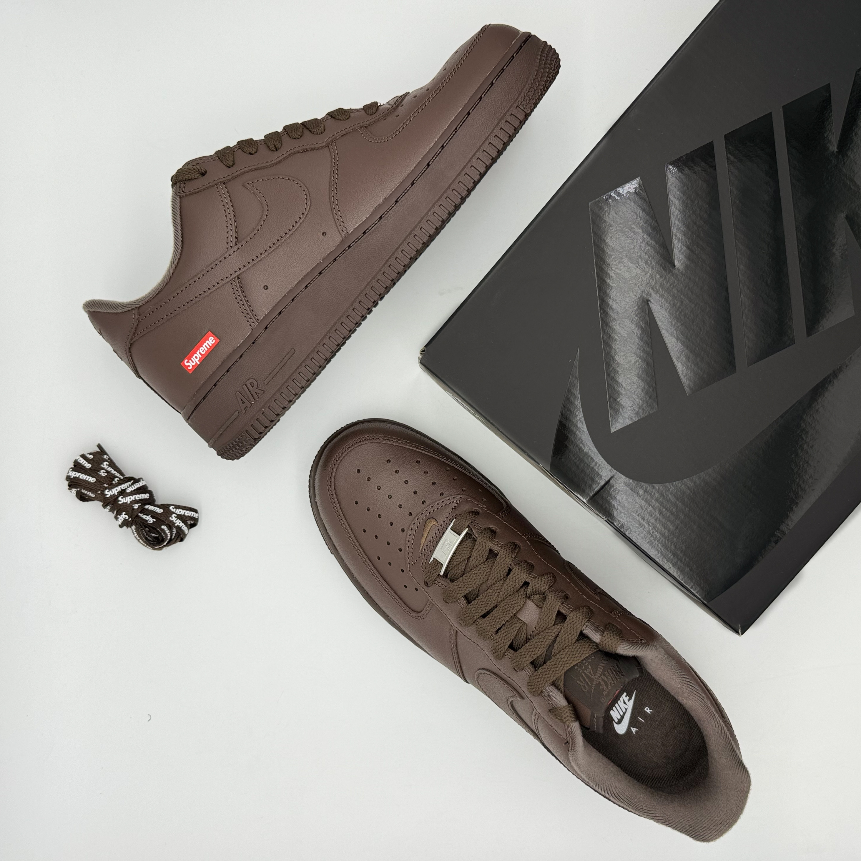 Nike x Supreme Air Force 1 Low Baroque Brown 착용 스타일 - 7