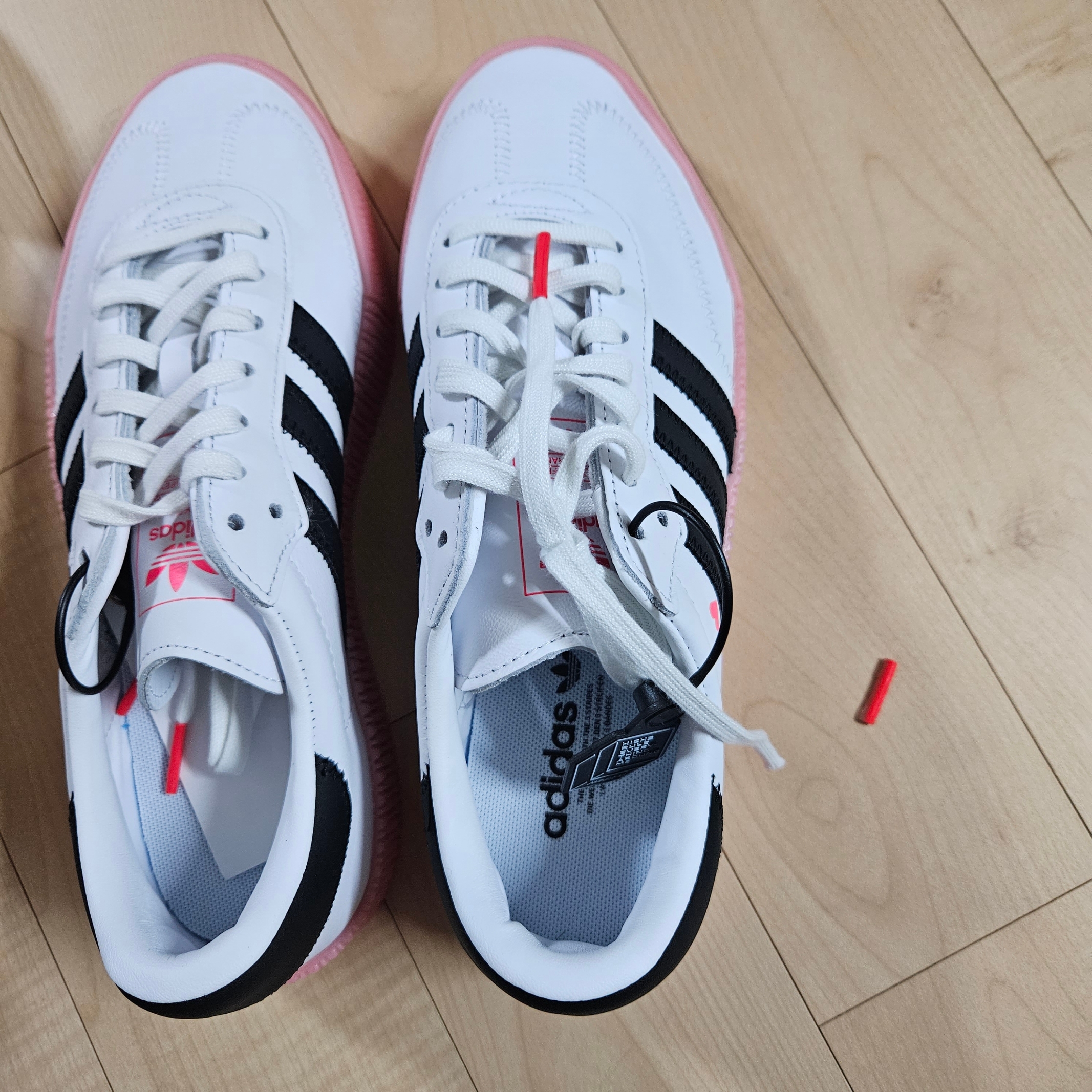 (W) Adidas Sambarose White Pink 착용 스타일