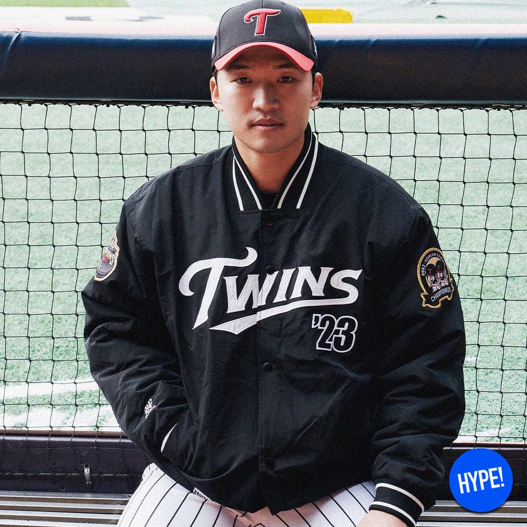 BDNS x LG TWINS Classic Logo Cap Navy 착용 스타일 - 3