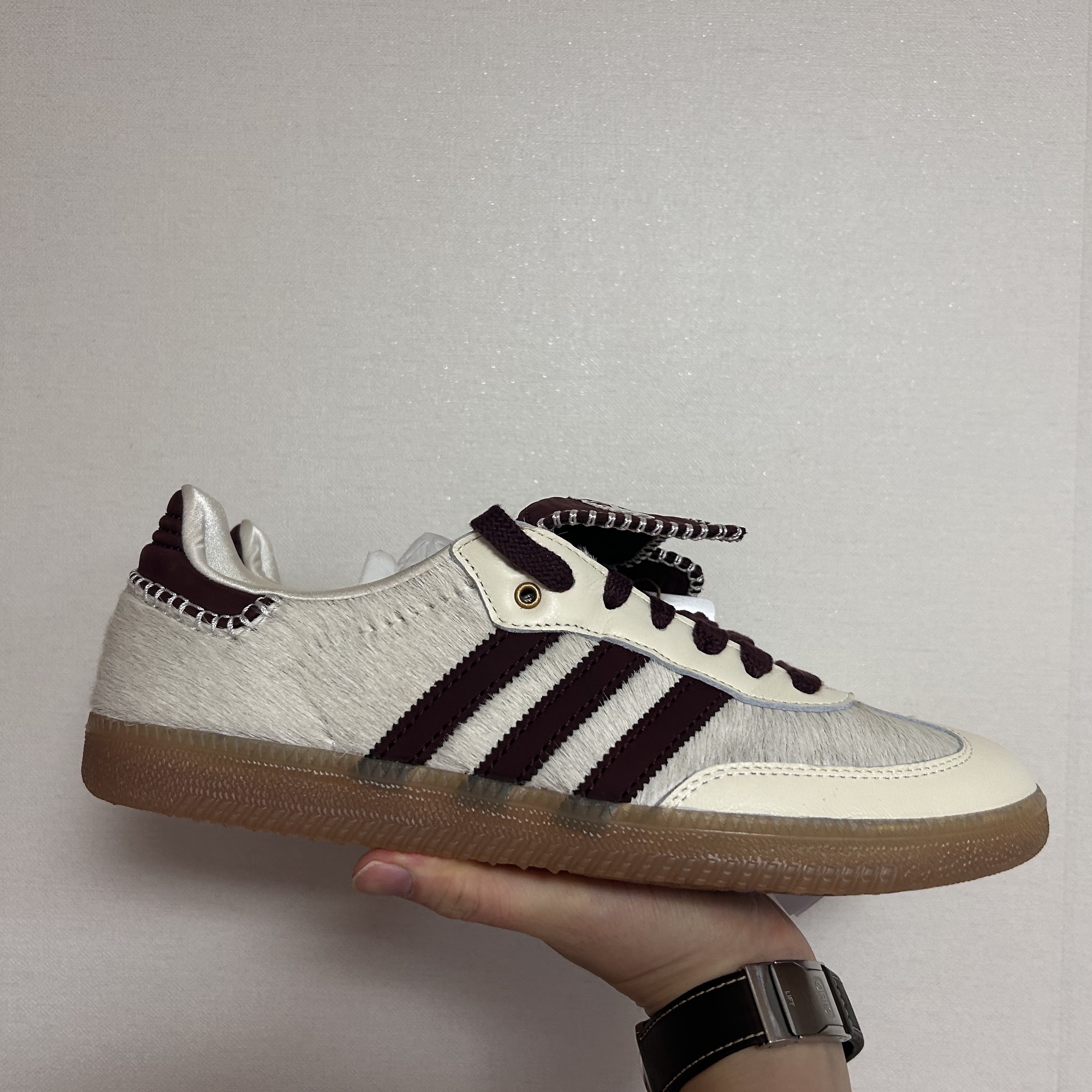 Adidas x Wales Bonner Pony Tonal Samba Cream White Mystery Brown 착용 스타일 - 1