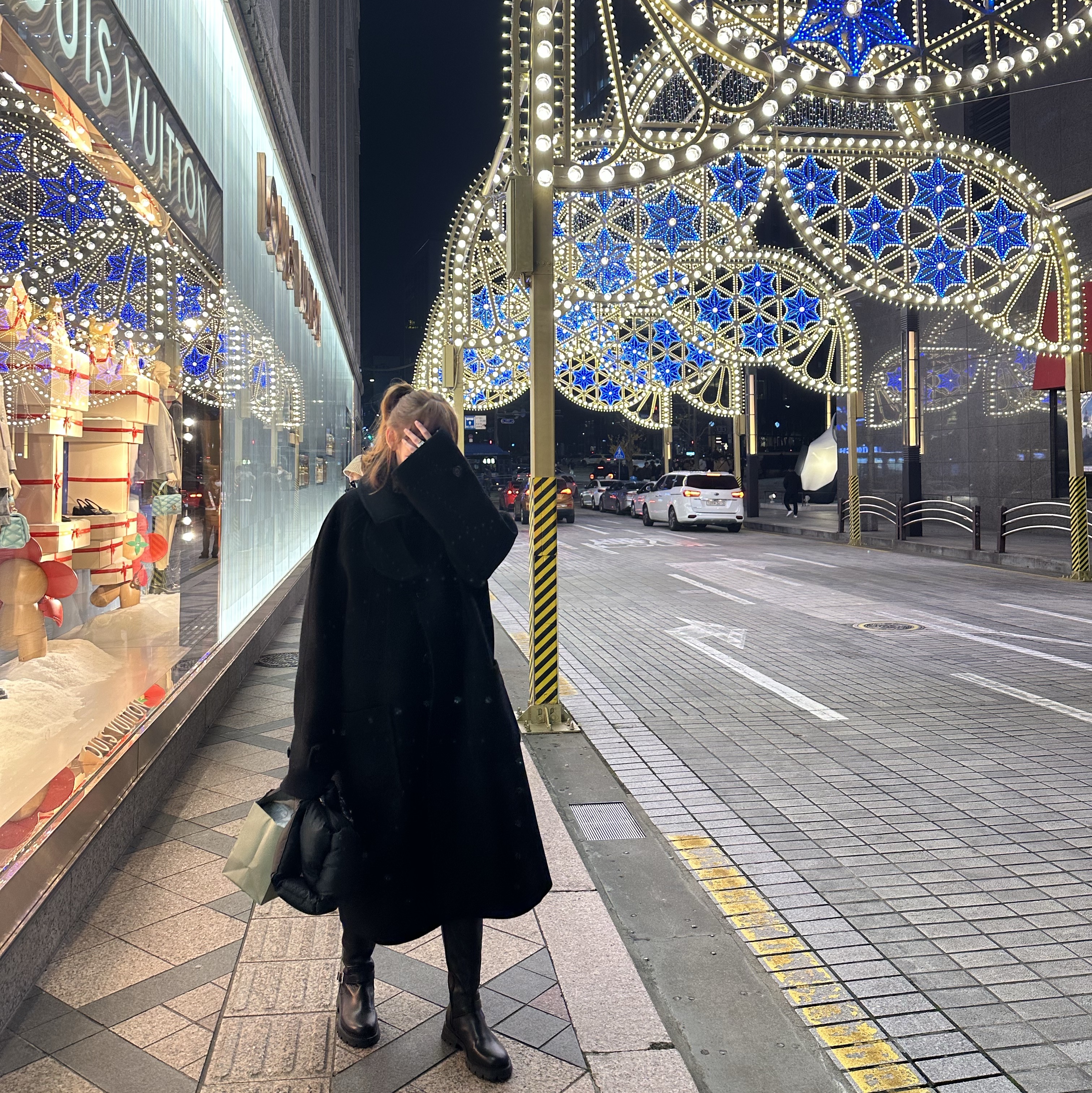 Undermycar Legion.02 Balmacaan Oversized Wool Coat Black 착용 스타일