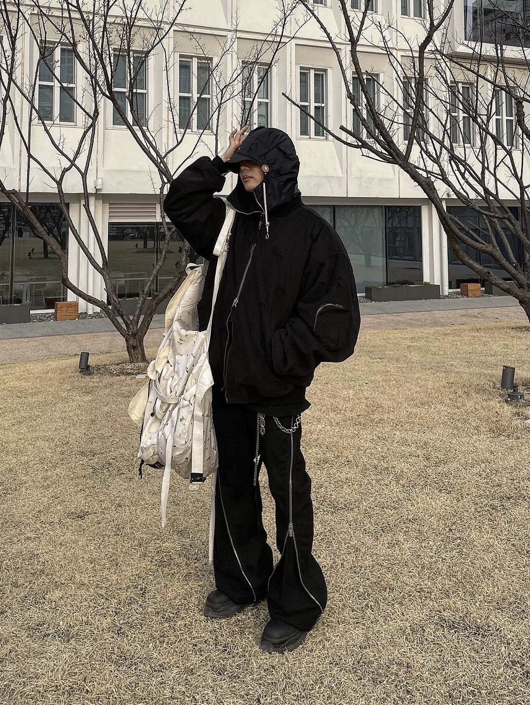 Undermycar Dtrange Dead Starange Destroyed Bomber Obsidian - 23SS, Undermycar Leachianus Multiple Tangles Double Logo Chain Down Blue - 23SS 착용 스타일 - 2