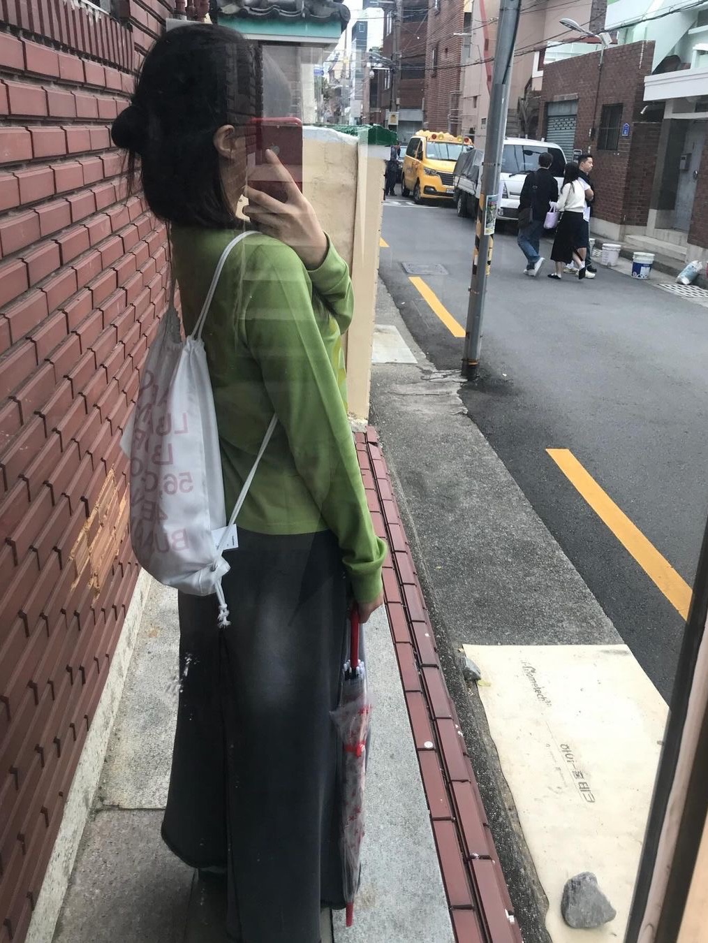 [KREAM 단독] Safarispot Women 1/2 Basic Safari LS T-Shirt Green, [KREAM 단독] Safarispot Basic Safari LS T-Shirt Green 착용 스타일