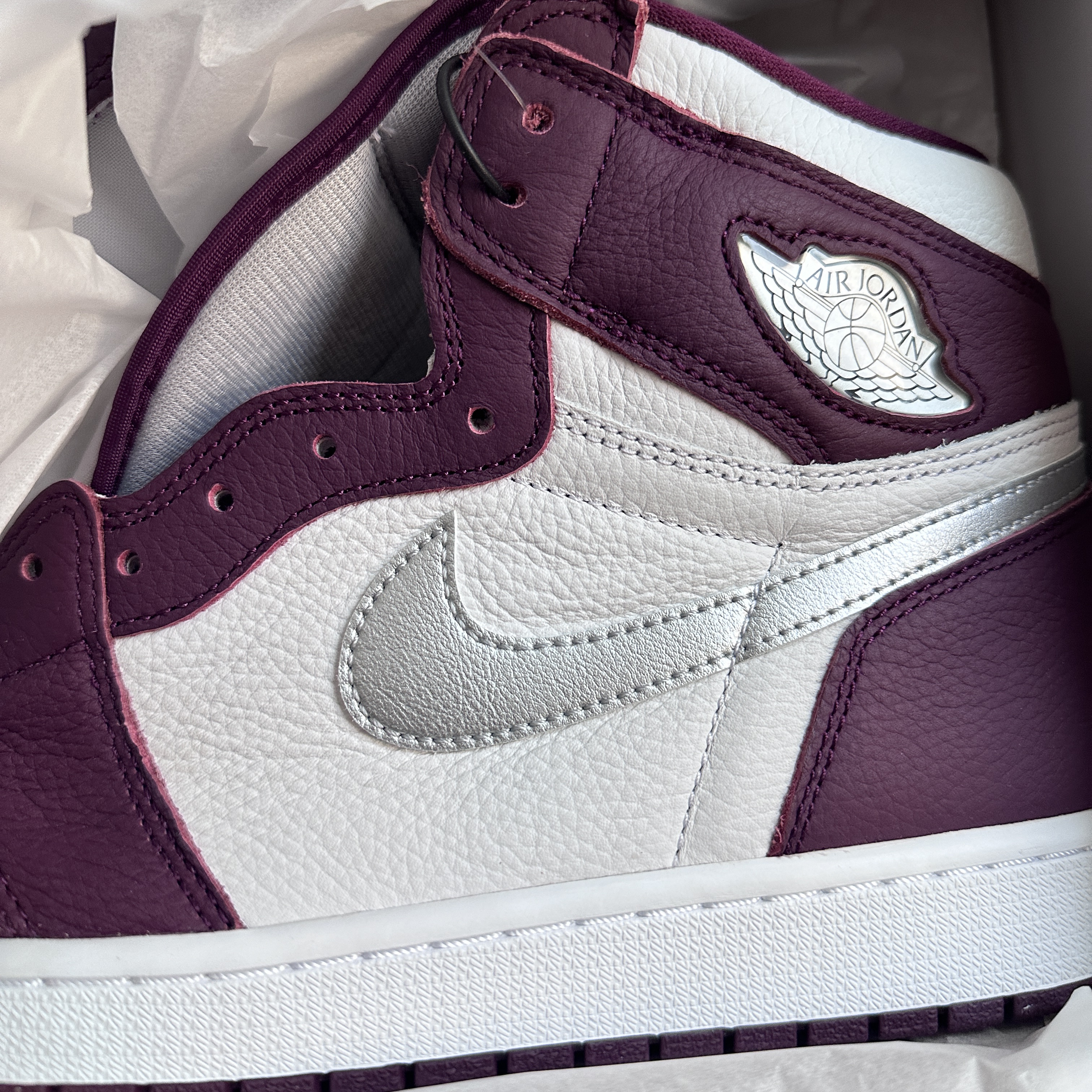 Jordan 1 Retro High OG Bordeaux 착용 스타일