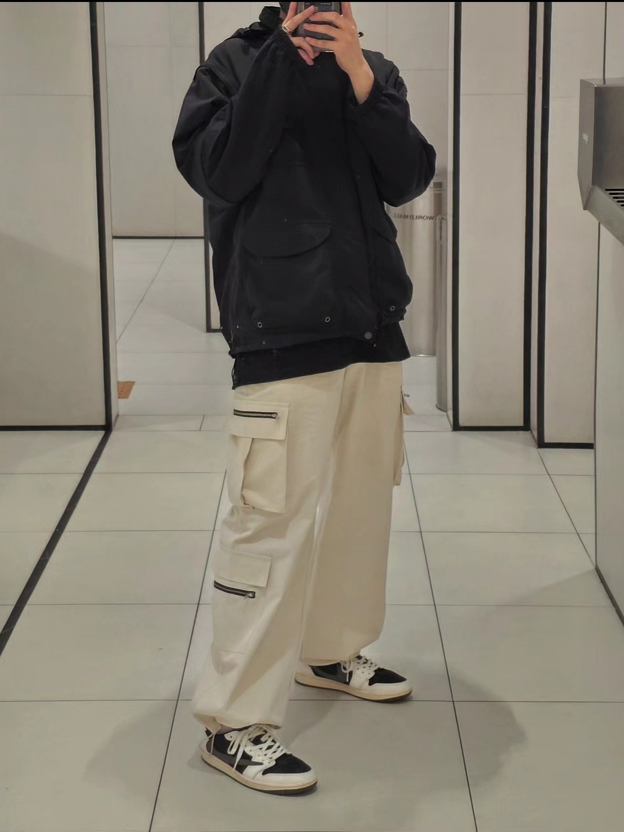 (W) Jordan 1 x Travis Scott Retro Low OG SP Medium Olive, Supreme x The North Face Trekking Convertible Jacket Black - 22SS 착용 스타일