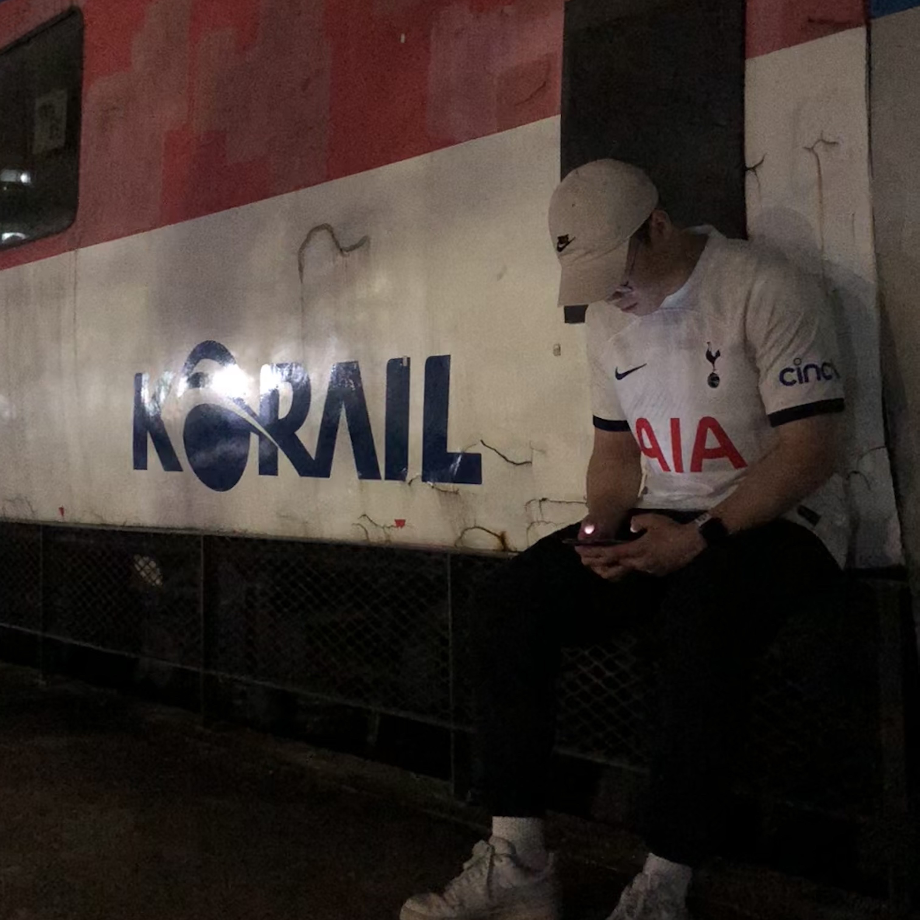 Nike Tottenham Hotspur 2023/24 Dri-Fit Stadium Home Jersey White (Non Marking Ver.), Nike NRG Solo Swoosh Woven Track Pants Black White - US/EU 착용 스타일