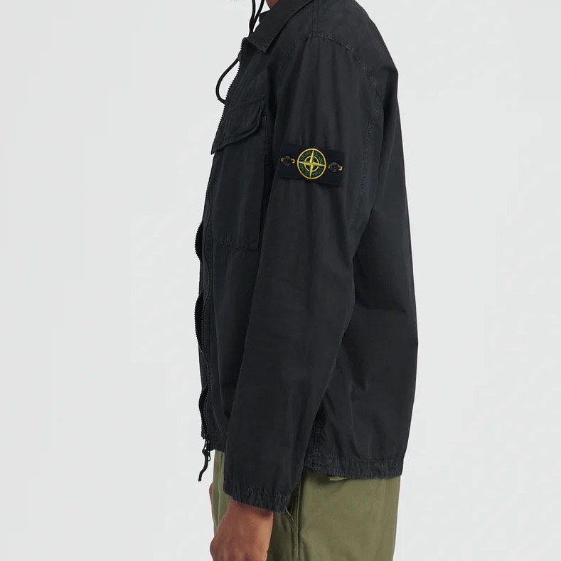 Stone Island 63020 Crewneck Sweatshirt Black - 22FW, Stone Island 101WN Brushed Cotton Canvas T.CO+OLD Overshirt Black - 22FW 착용 스타일 - 4