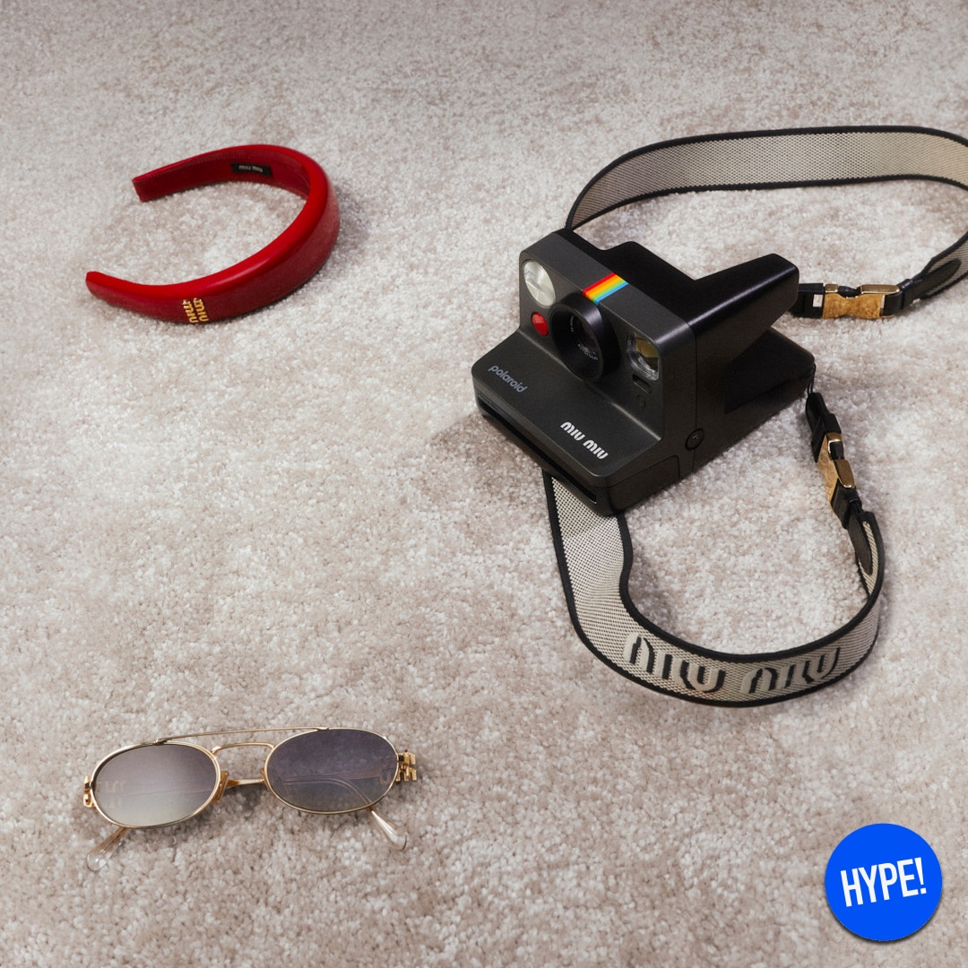 (W) Miu Miu Patent Leather Hair Clip Cornflower Blue, Marshall Major IV Black (Korean Ver.) 착용 스타일 - 7