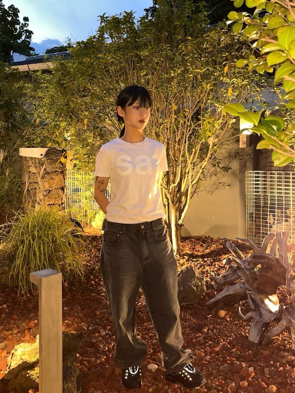 [예약 배송][KREAM 단독] Safarispot 1/2 Basic Safari T-Shirt White, [예약 배송][KREAM 단독] Safarispot Basic Safari T-Shirt White 착용 스타일 - 2