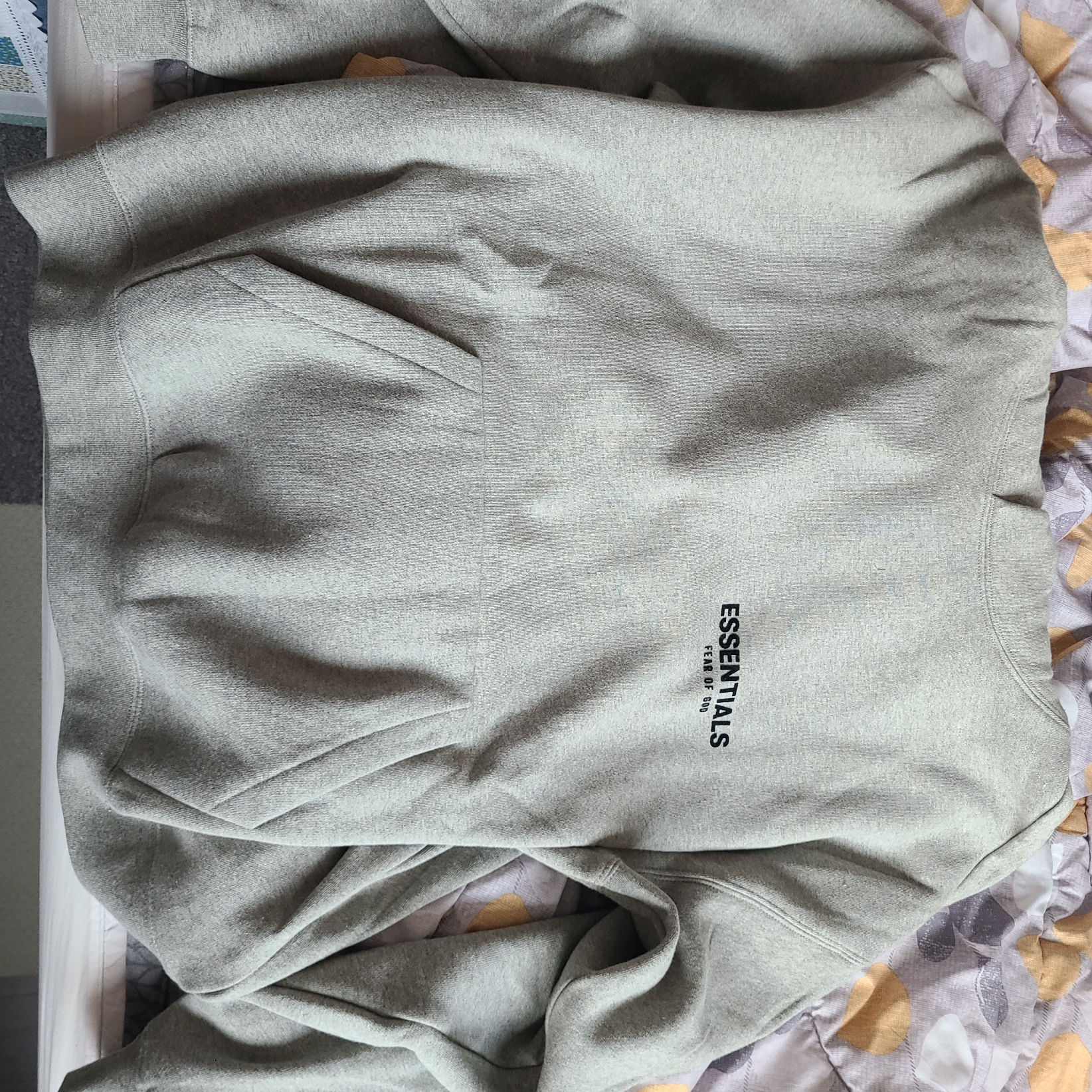 Essentials The Core Collection Hoodie Dark Oatmeal, Essentials The Core Collection Relaxed Sweatpants Dark Oatmeal 착용 스타일 - 5