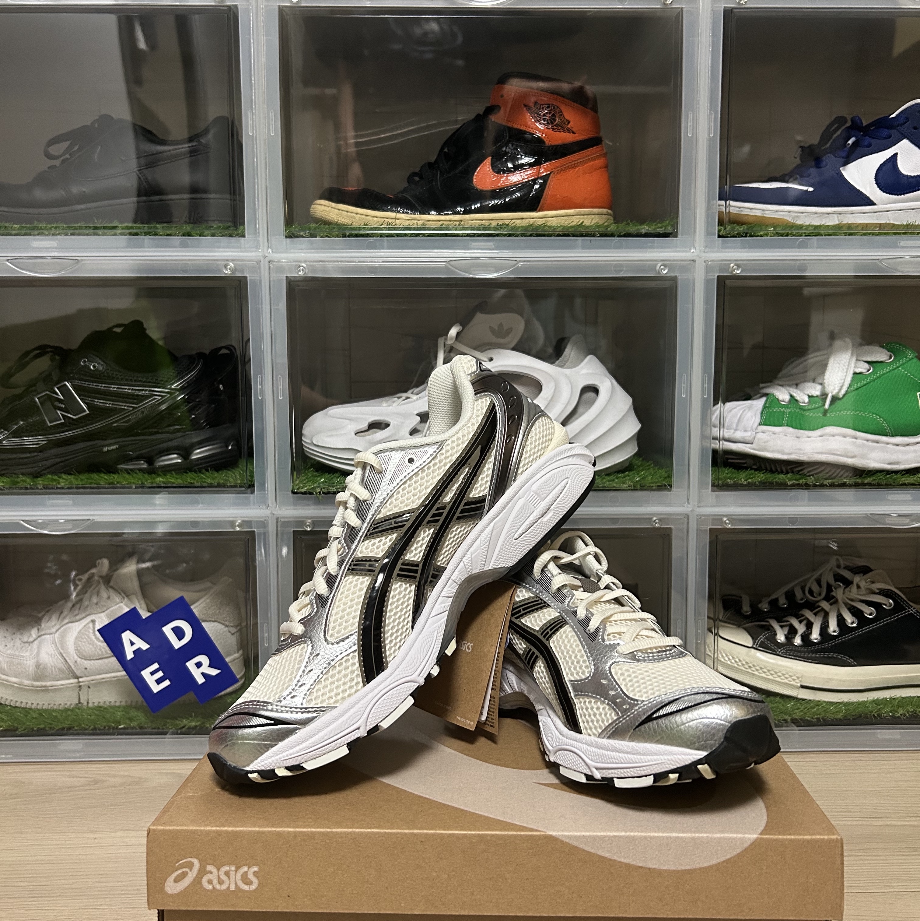Asics Gel-Kayano 14 Cream Black 착용 스타일