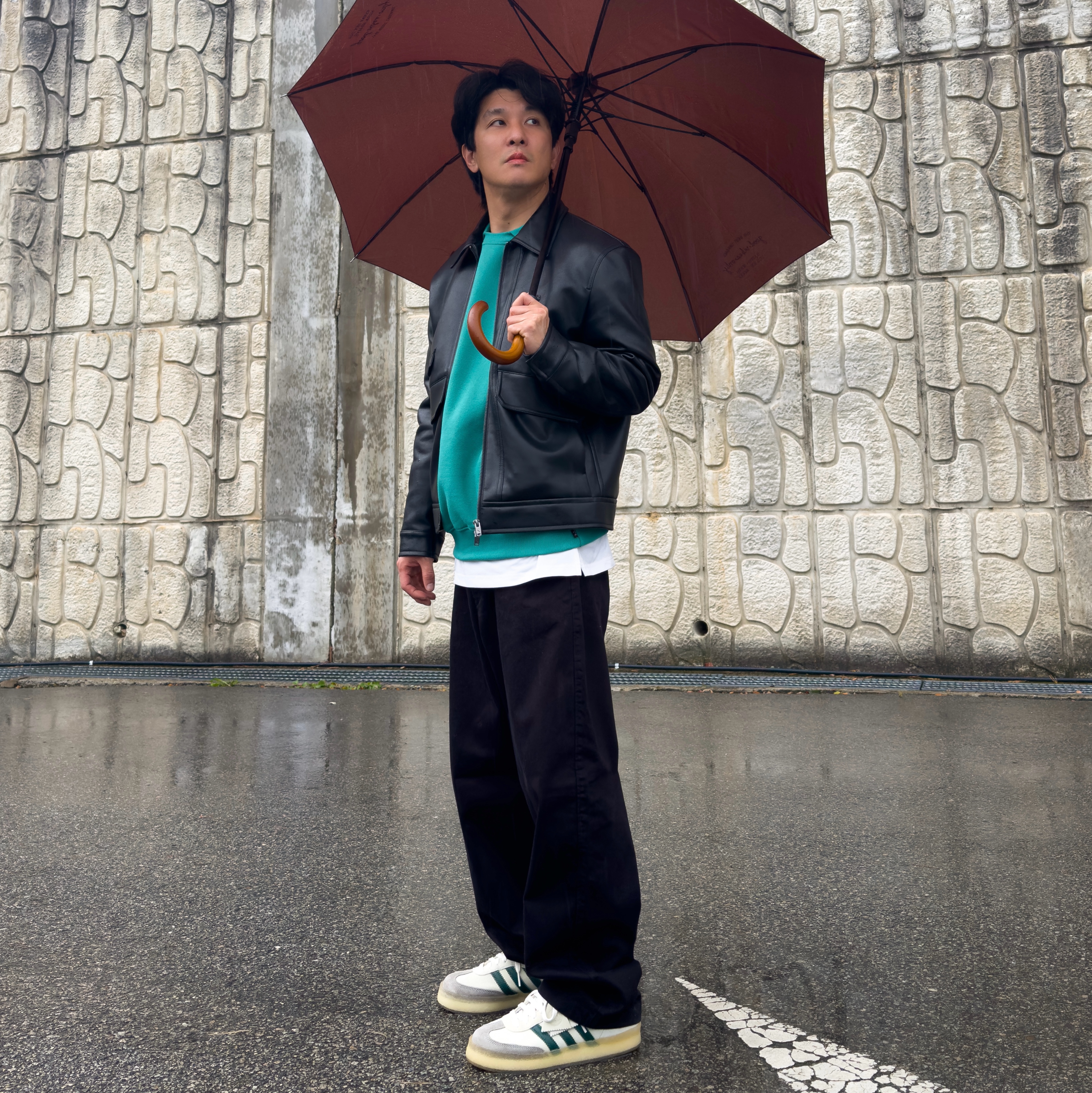 Adidas x Clarks x Ronnie Fieg 8th Street Samba Chalk White Green, IAB Studio Rugby Sweatshirt Mint - The Hyundai Seoul Exclusive 착용 스타일 - 1