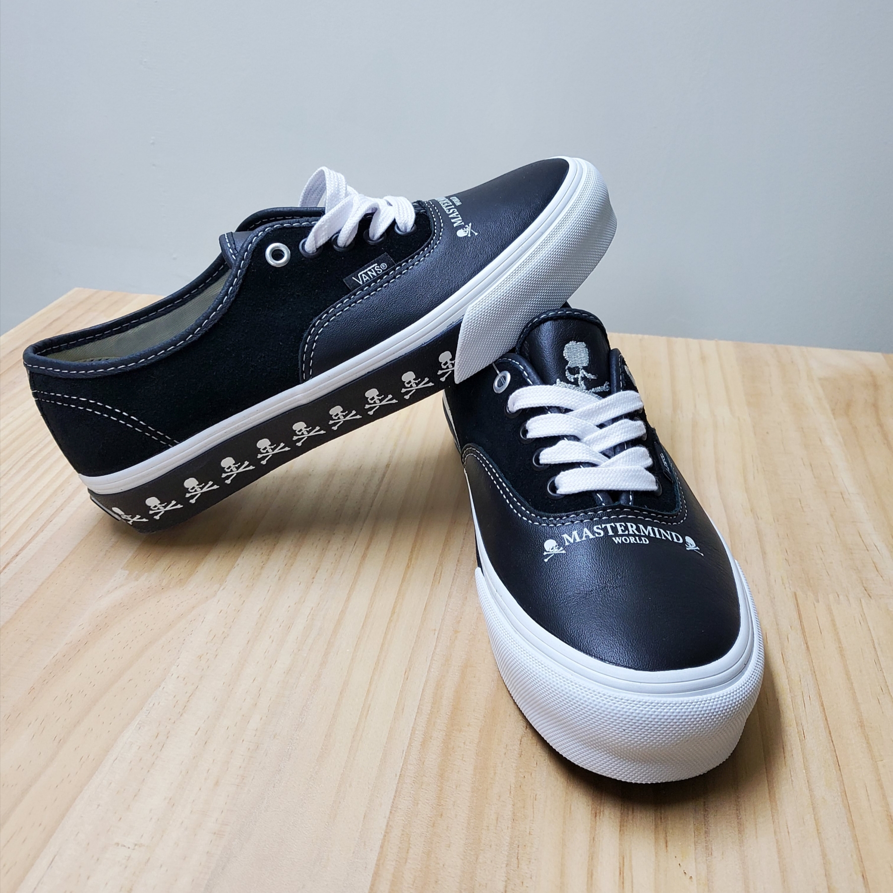 Vans Vault x Mastermind World Authentic LX Black 착용 스타일