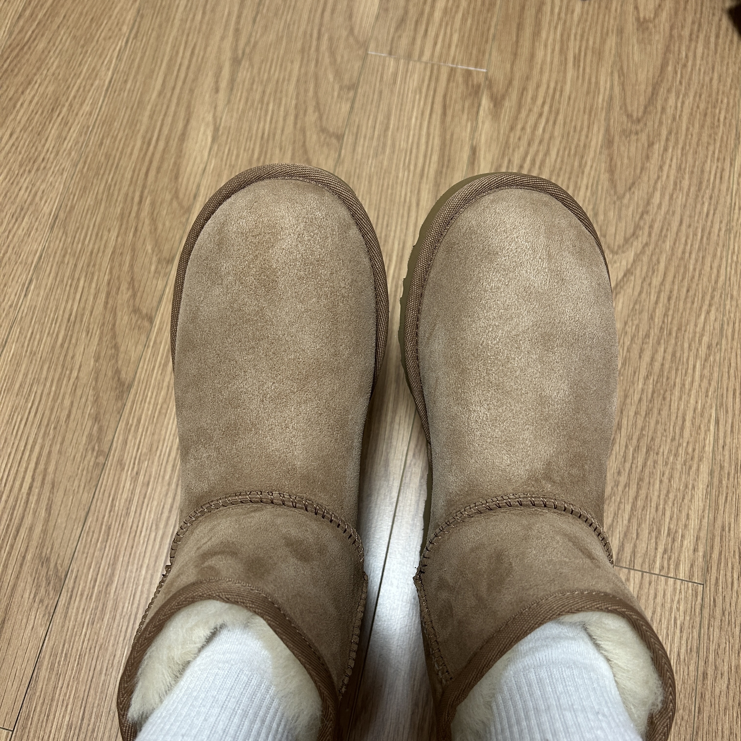 (W) UGG Classic Mini II Boots Chestnut 착용 스타일